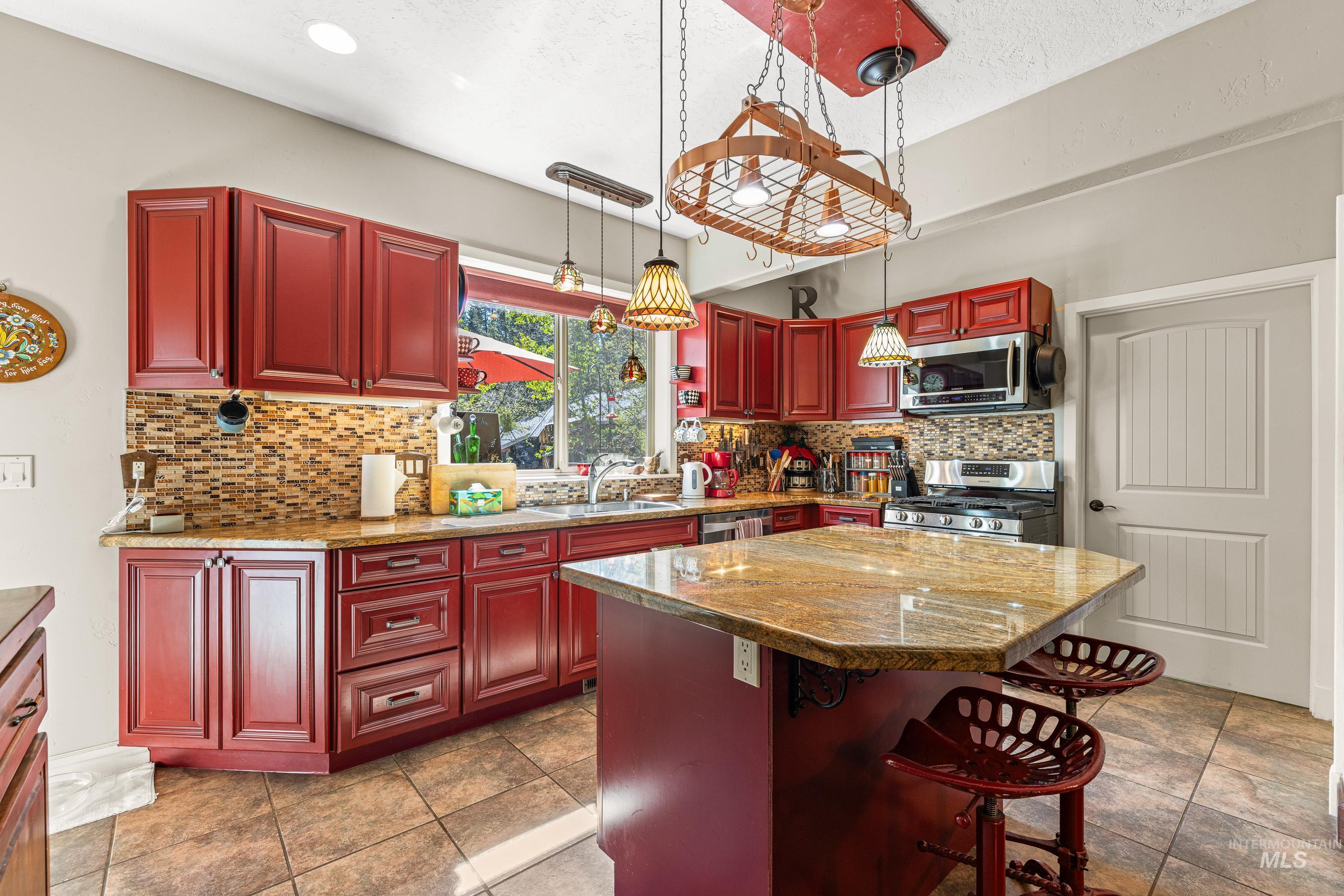 911 Davis Avenue, McCall, Idaho 83638, 5 Bedrooms, 2.5 Bathrooms, Residential For Sale, Price $1,249,000,MLS 98971906