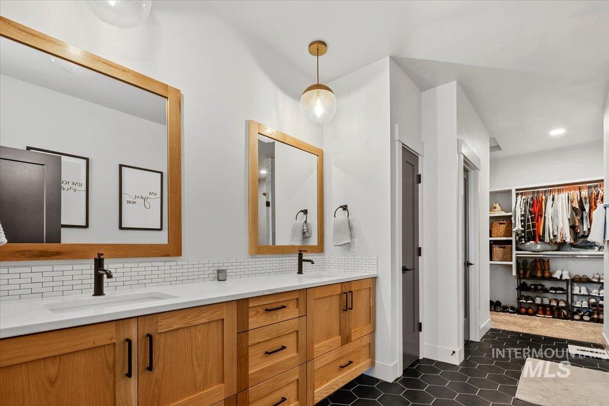 4150 E Fratello St, Meridian, Idaho 83642, 4 Bedrooms, 3.5 Bathrooms, Residential For Sale, Price $839,900,MLS 98971908