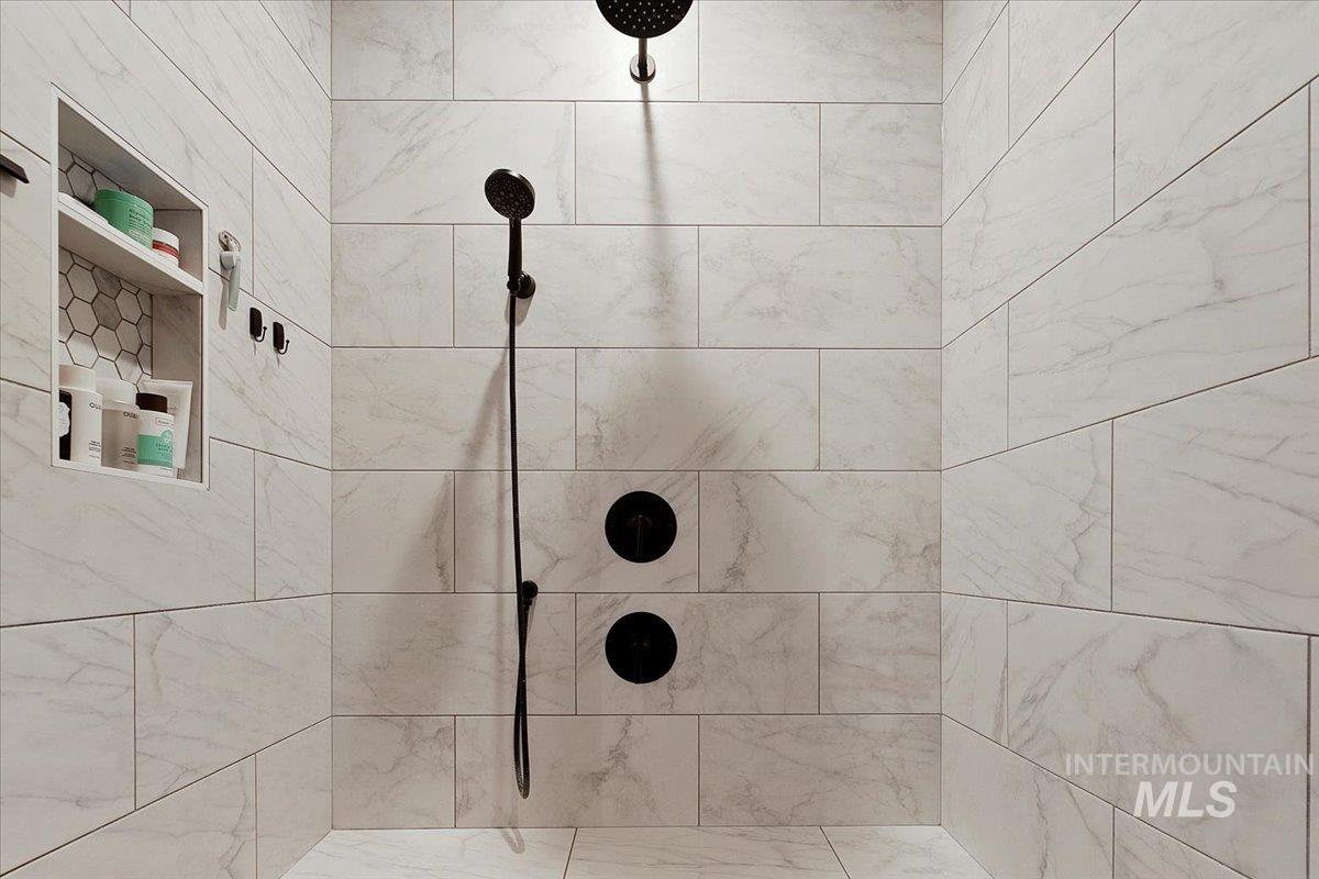 4150 E Fratello St, Meridian, Idaho 83642, 4 Bedrooms, 3.5 Bathrooms, Residential For Sale, Price $799,000,MLS 98971908