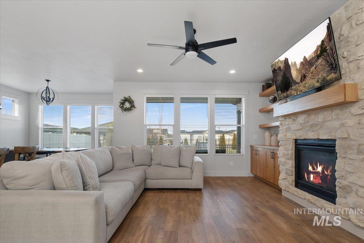 4150 E Fratello St, Meridian, Idaho 83642, 4 Bedrooms, 3.5 Bathrooms, Residential For Sale, Price $799,000,MLS 98971908