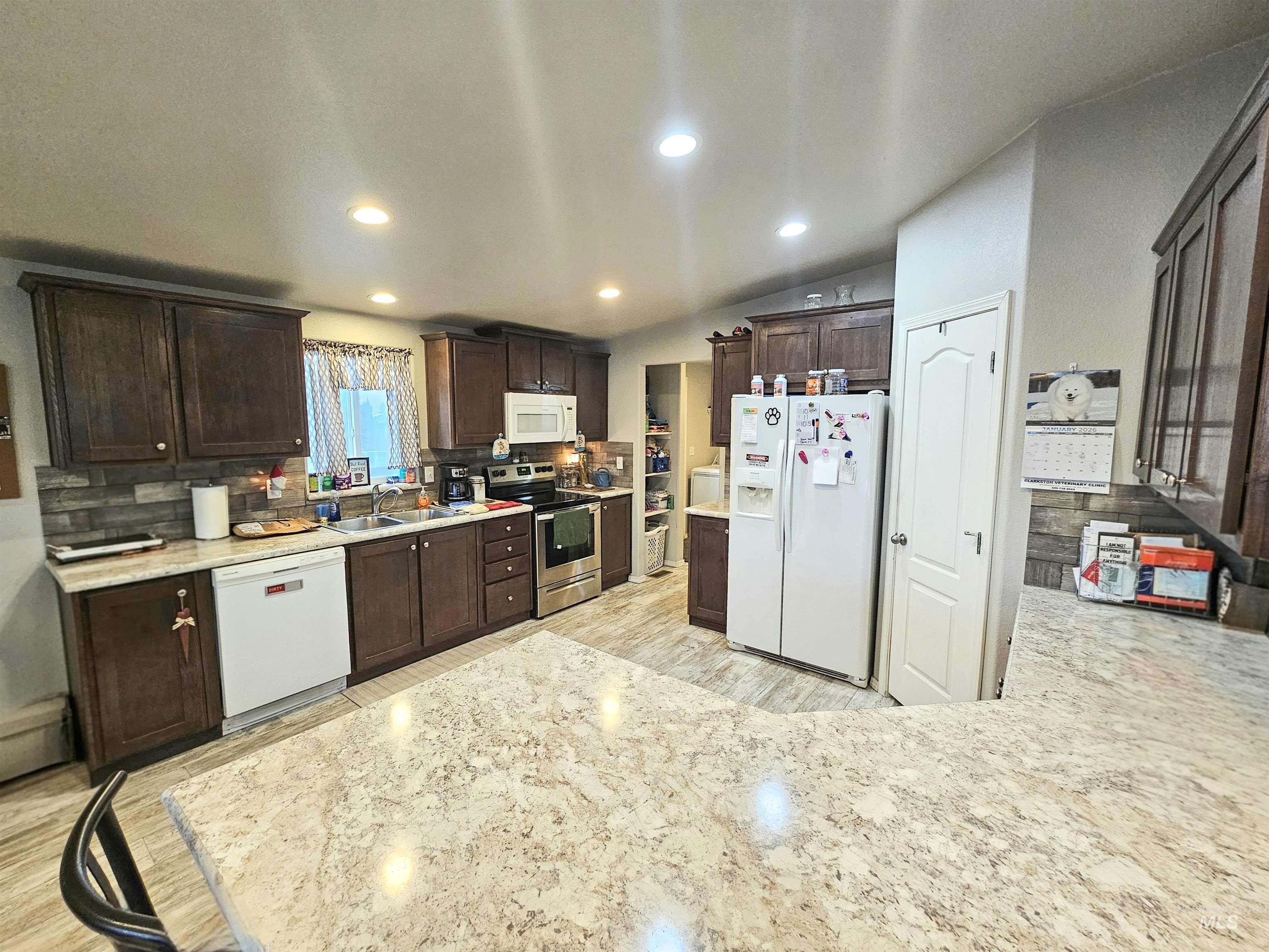 1335 Pound Lane, Clarkston, Washington 99403, 3 Bedrooms, 2 Bathrooms, Residential For Sale, Price $446,000,MLS 98971909