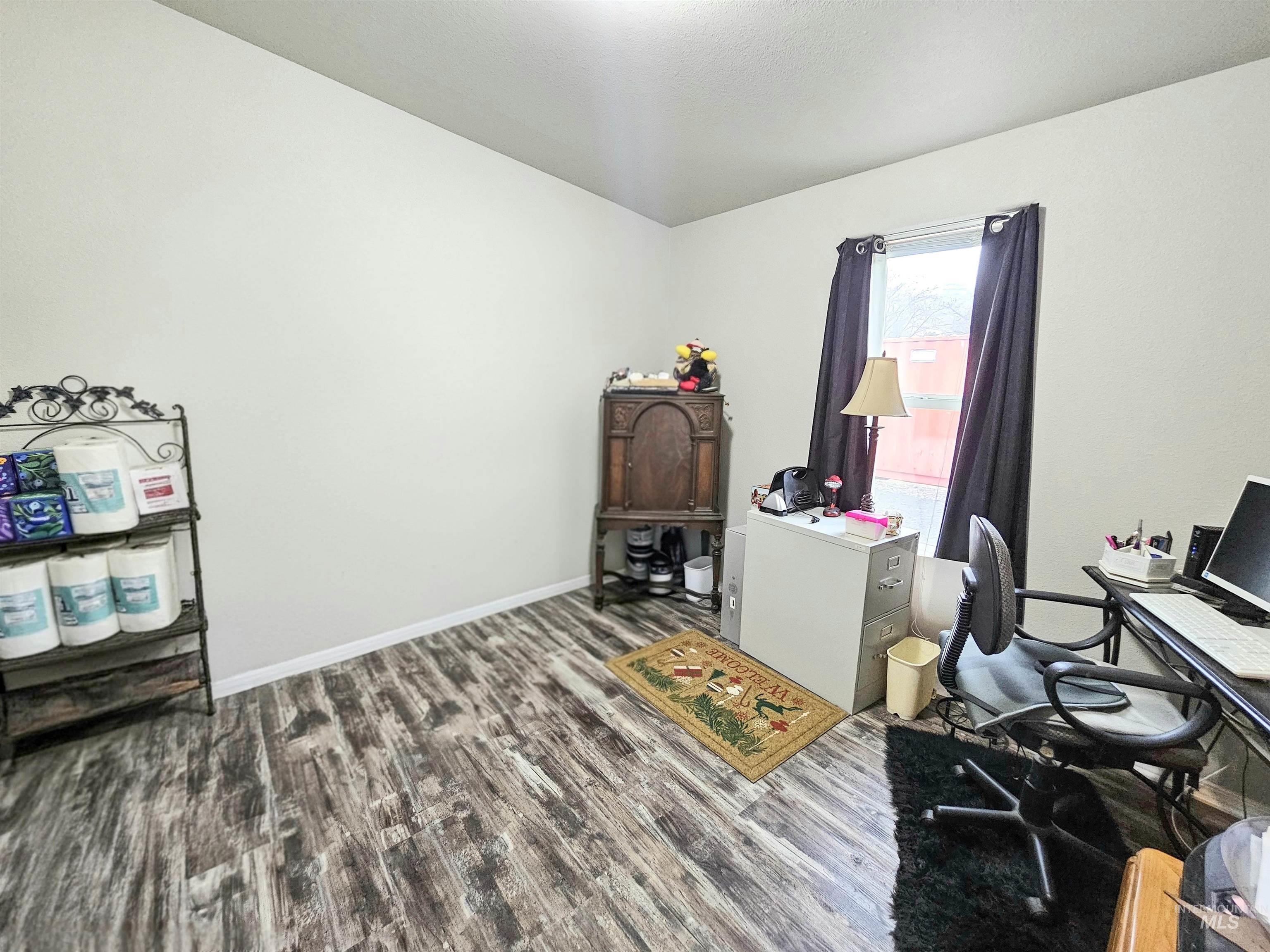 1335 Pound Lane, Clarkston, Washington 99403, 3 Bedrooms, 2 Bathrooms, Residential For Sale, Price $446,000,MLS 98971909