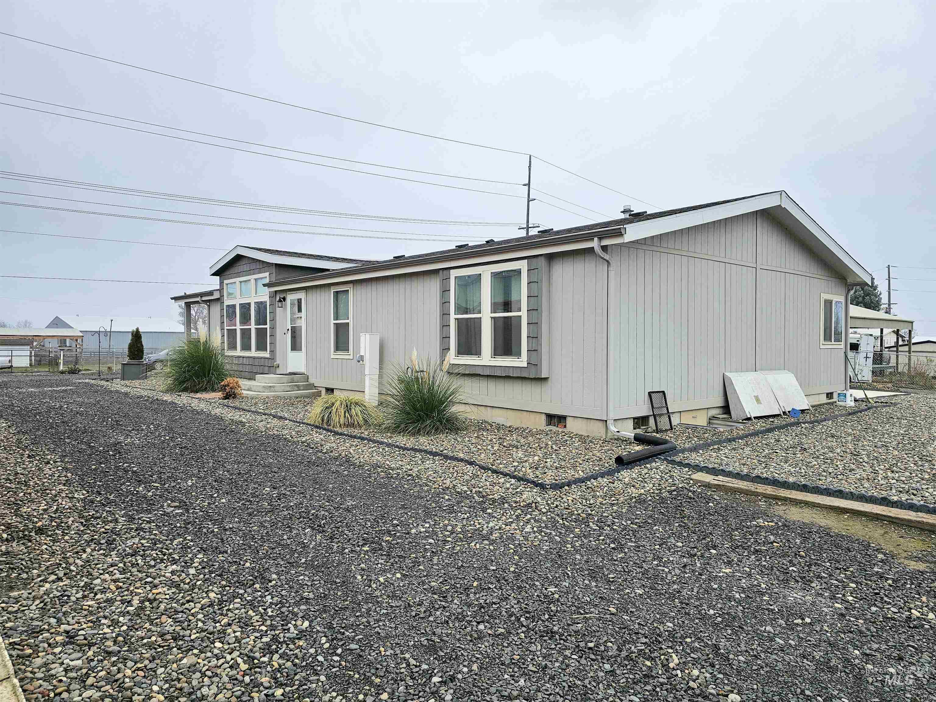 1335 Pound Lane, Clarkston, Washington 99403, 3 Bedrooms, 2 Bathrooms, Residential For Sale, Price $446,000,MLS 98971909