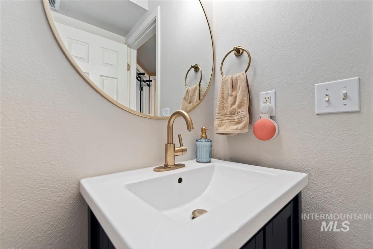 2652 N Bobcat Way, Meridian, Idaho 83646, 4 Bedrooms, 3 Bathrooms, Residential For Sale, Price $489,900,MLS 98971910