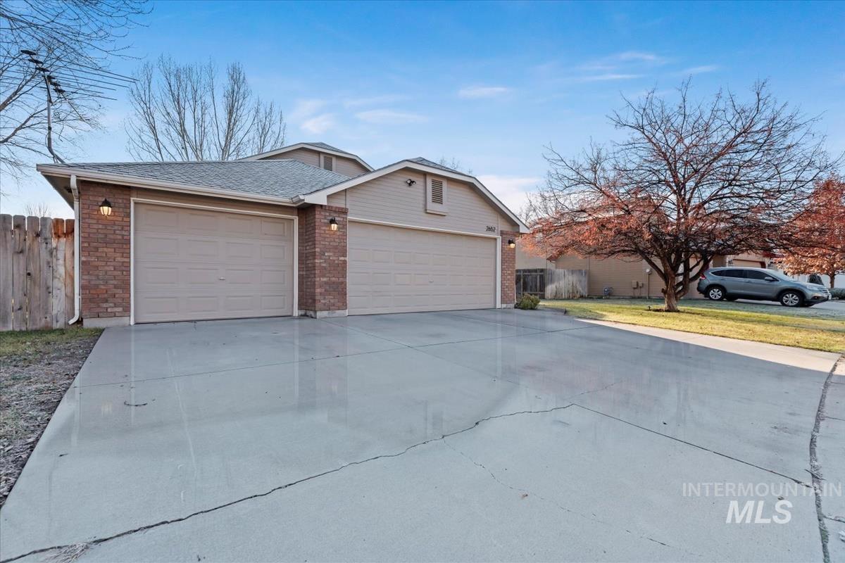 2652 N Bobcat Way, Meridian, Idaho 83646, 4 Bedrooms, 3 Bathrooms, Residential For Sale, Price $489,900,MLS 98971910