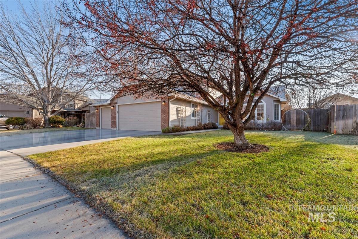 2652 N Bobcat Way, Meridian, Idaho 83646, 4 Bedrooms, 3 Bathrooms, Residential For Sale, Price $489,900,MLS 98971910