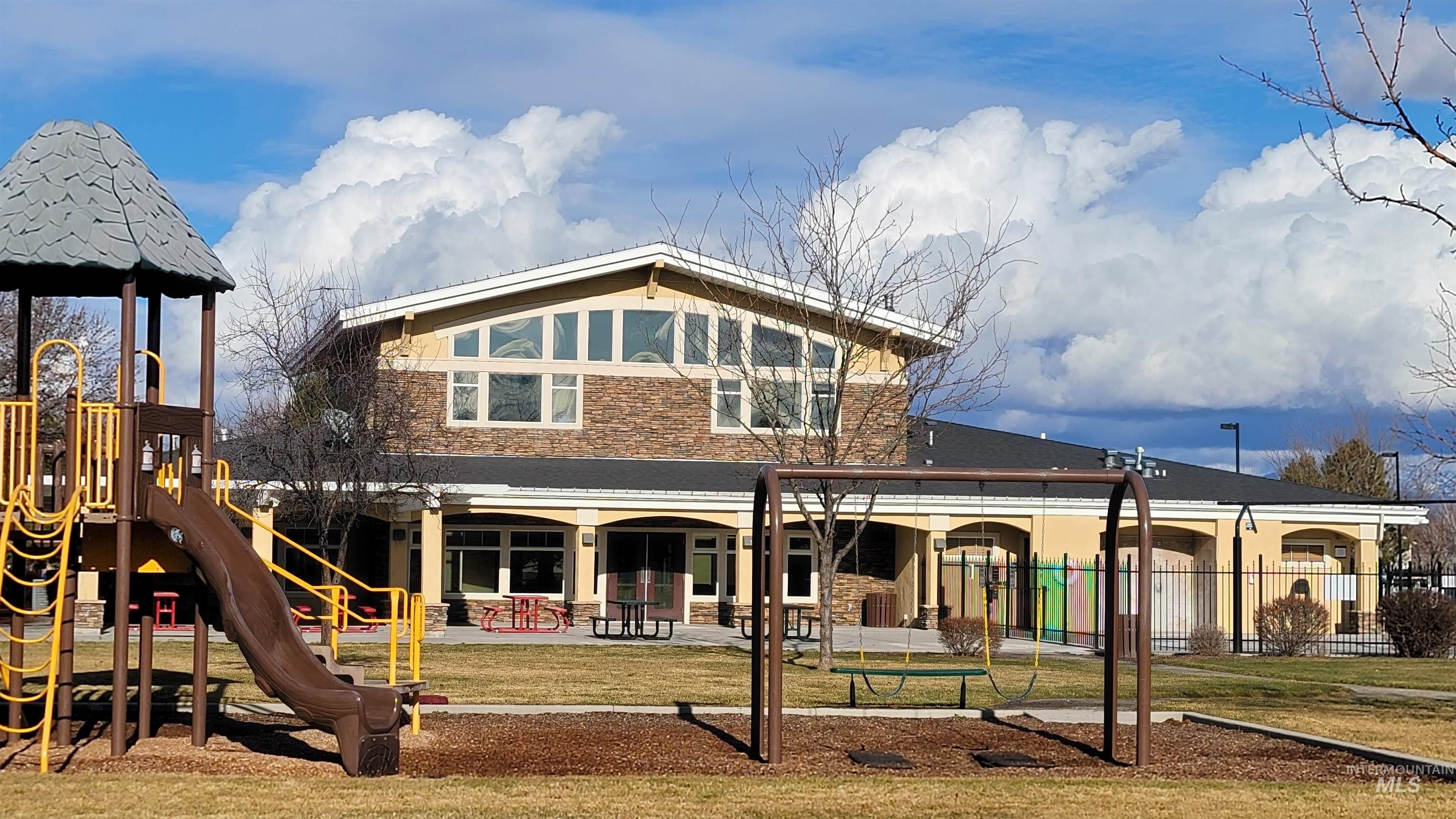 9088 W Bigwood Drive, Boise, Idaho 83709, 3 Bedrooms, 2 Bathrooms, Residential For Sale, Price $399,900,MLS 98971911