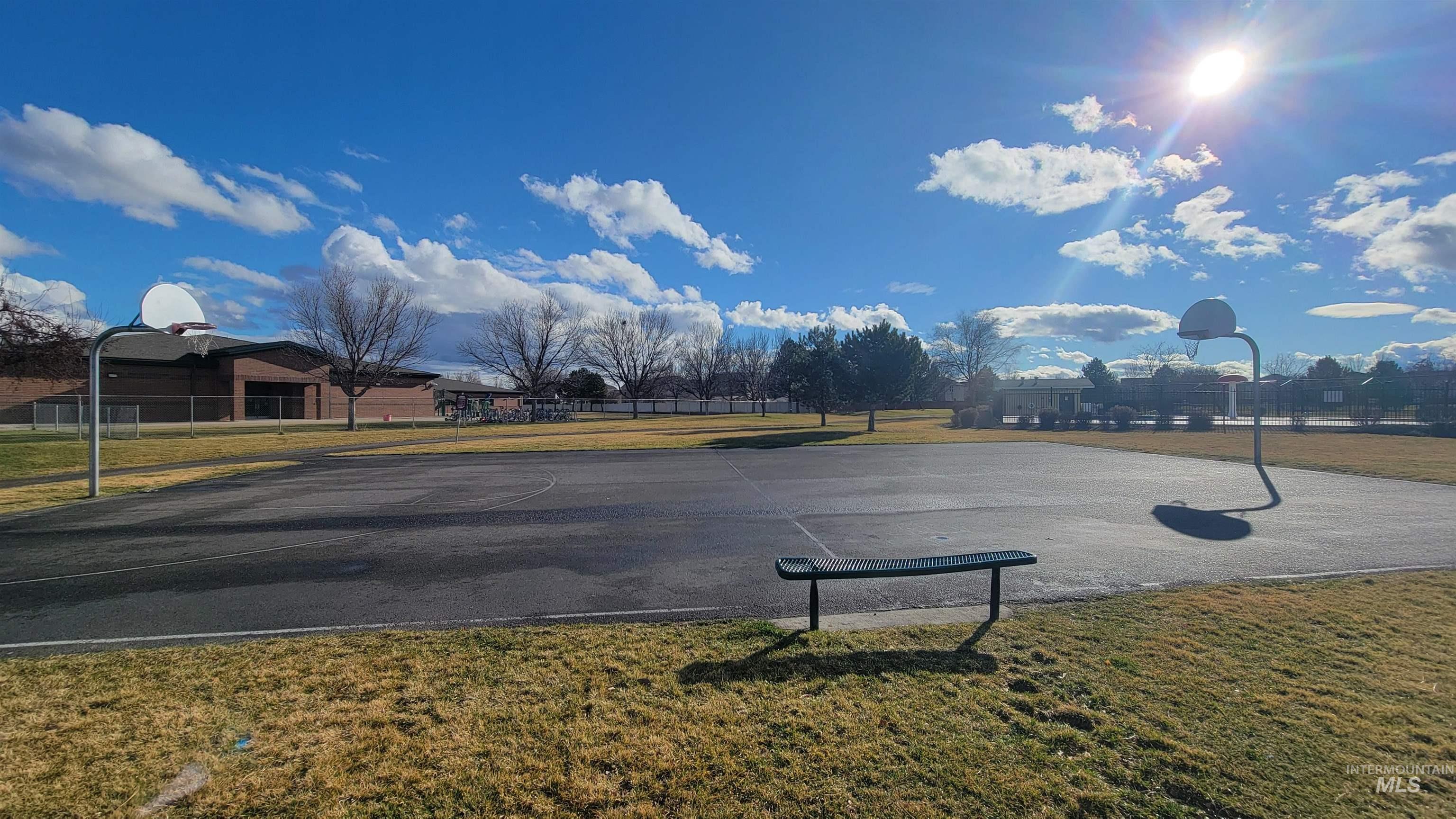 9088 W Bigwood Drive, Boise, Idaho 83709, 3 Bedrooms, 2 Bathrooms, Residential For Sale, Price $399,900,MLS 98971911