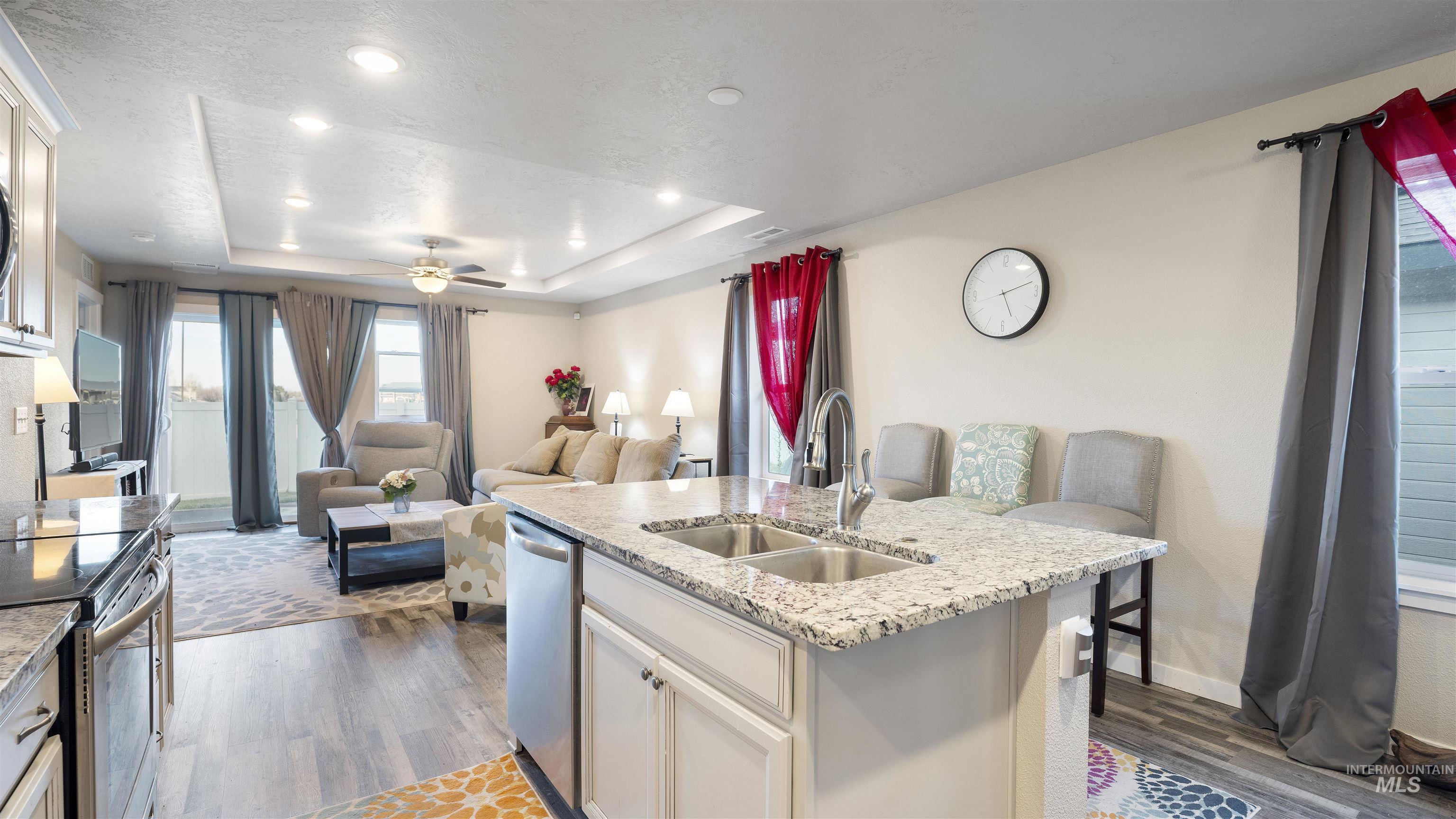 9088 W Bigwood Drive, Boise, Idaho 83709, 3 Bedrooms, 2 Bathrooms, Residential For Sale, Price $399,900,MLS 98971911