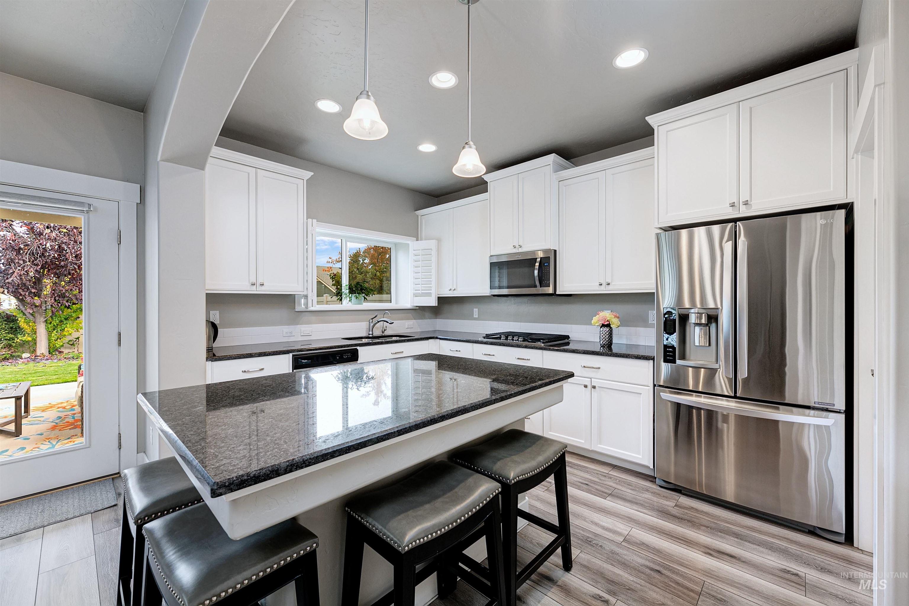 5286 W Torana Dr., Meridian, Idaho 83646, 3 Bedrooms, 2 Bathrooms, Residential For Sale, Price $699,000,MLS 98971912