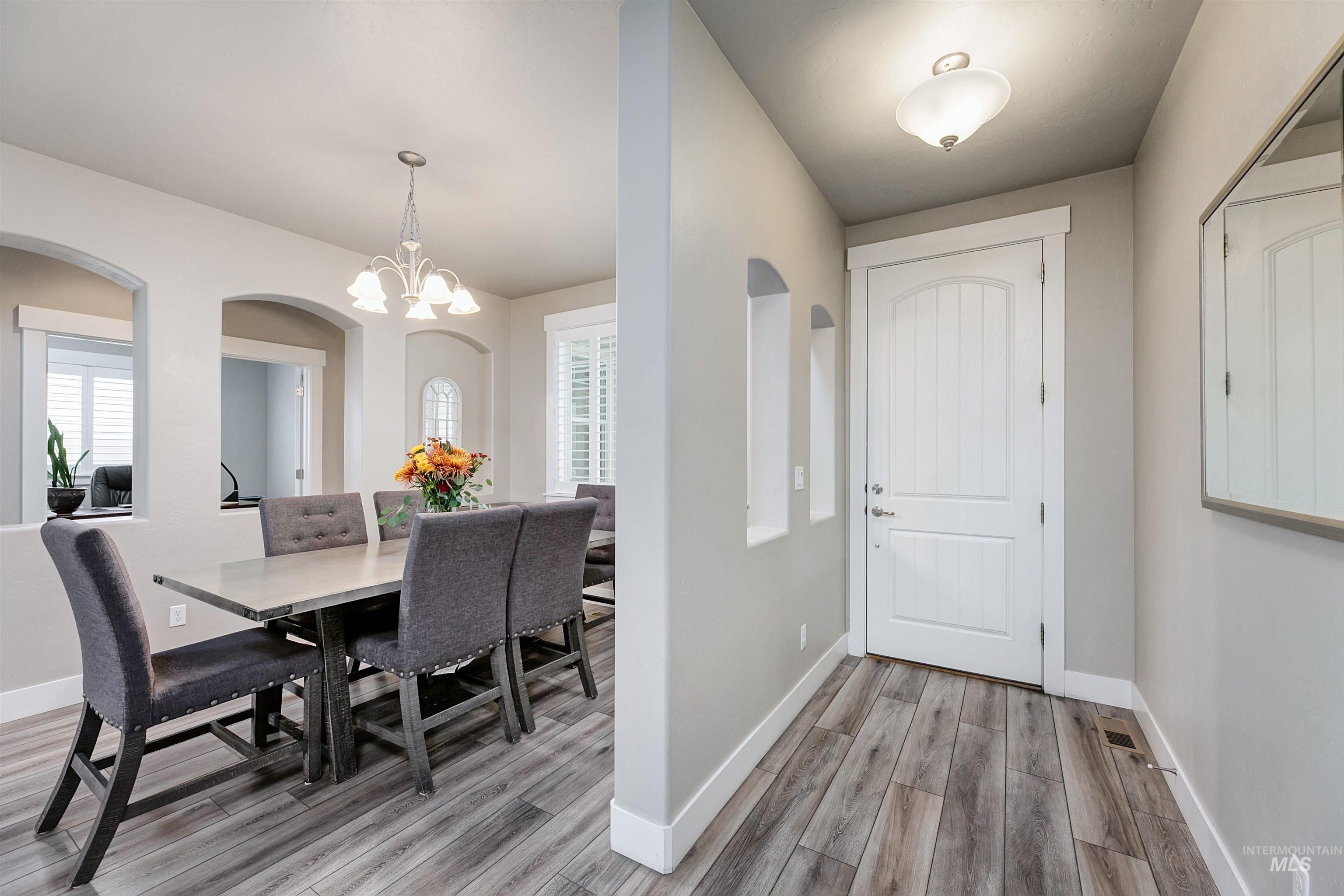 5286 W Torana Dr., Meridian, Idaho 83646, 3 Bedrooms, 2 Bathrooms, Residential For Sale, Price $699,000,MLS 98971912