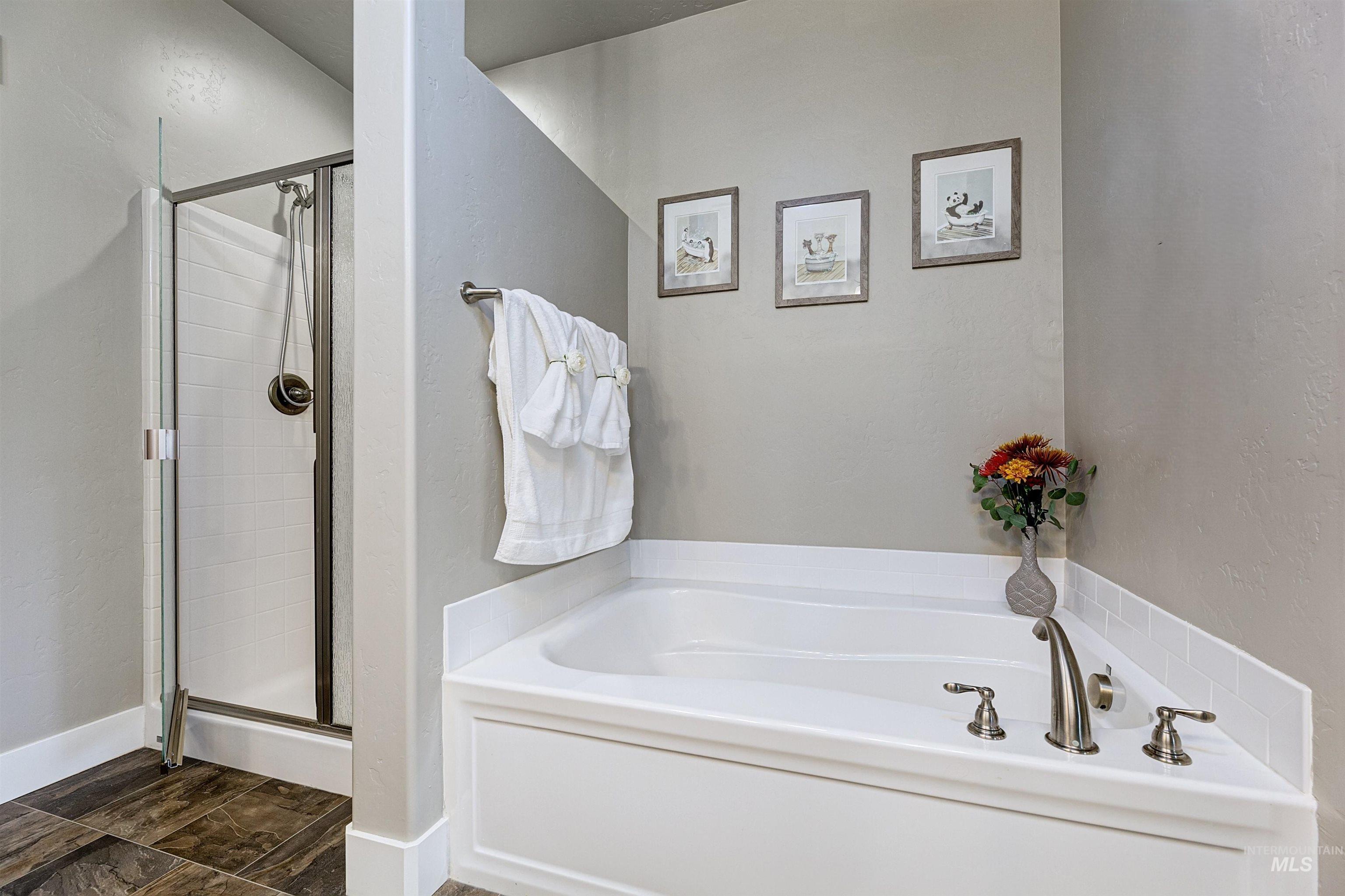 5286 W Torana Dr., Meridian, Idaho 83646, 3 Bedrooms, 2 Bathrooms, Residential For Sale, Price $699,000,MLS 98971912