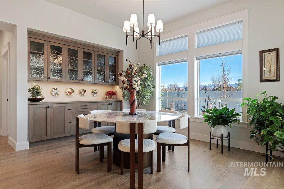 280 N Boulder Ridge Way, Eagle, Idaho 83616, 4 Bedrooms, 3 Bathrooms, Residential For Sale, Price $1,195,000,MLS 98971913