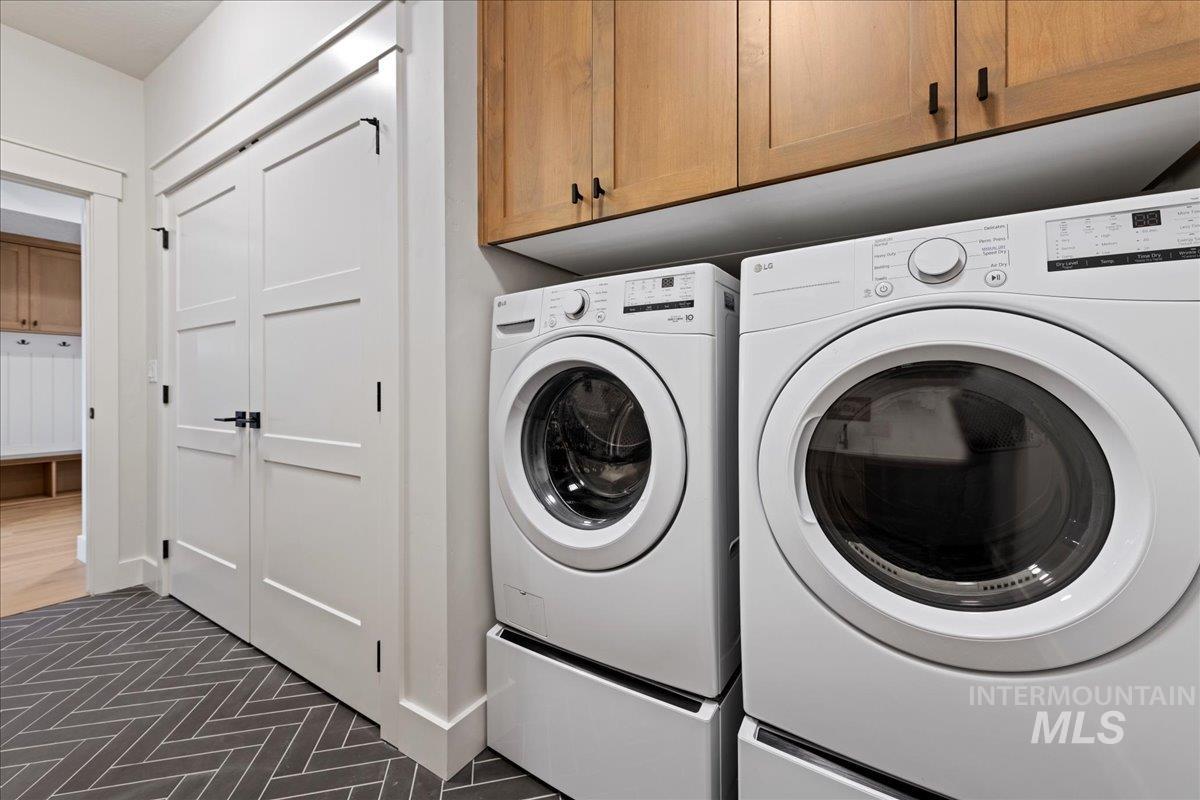 280 N Boulder Ridge Way, Eagle, Idaho 83616, 4 Bedrooms, 3 Bathrooms, Residential For Sale, Price $1,100,000, 98971913