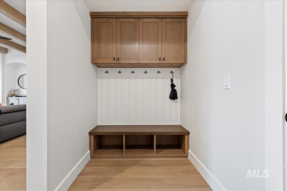 280 N Boulder Ridge Way, Eagle, Idaho 83616, 4 Bedrooms, 3 Bathrooms, Residential For Sale, Price $1,195,000,MLS 98971913