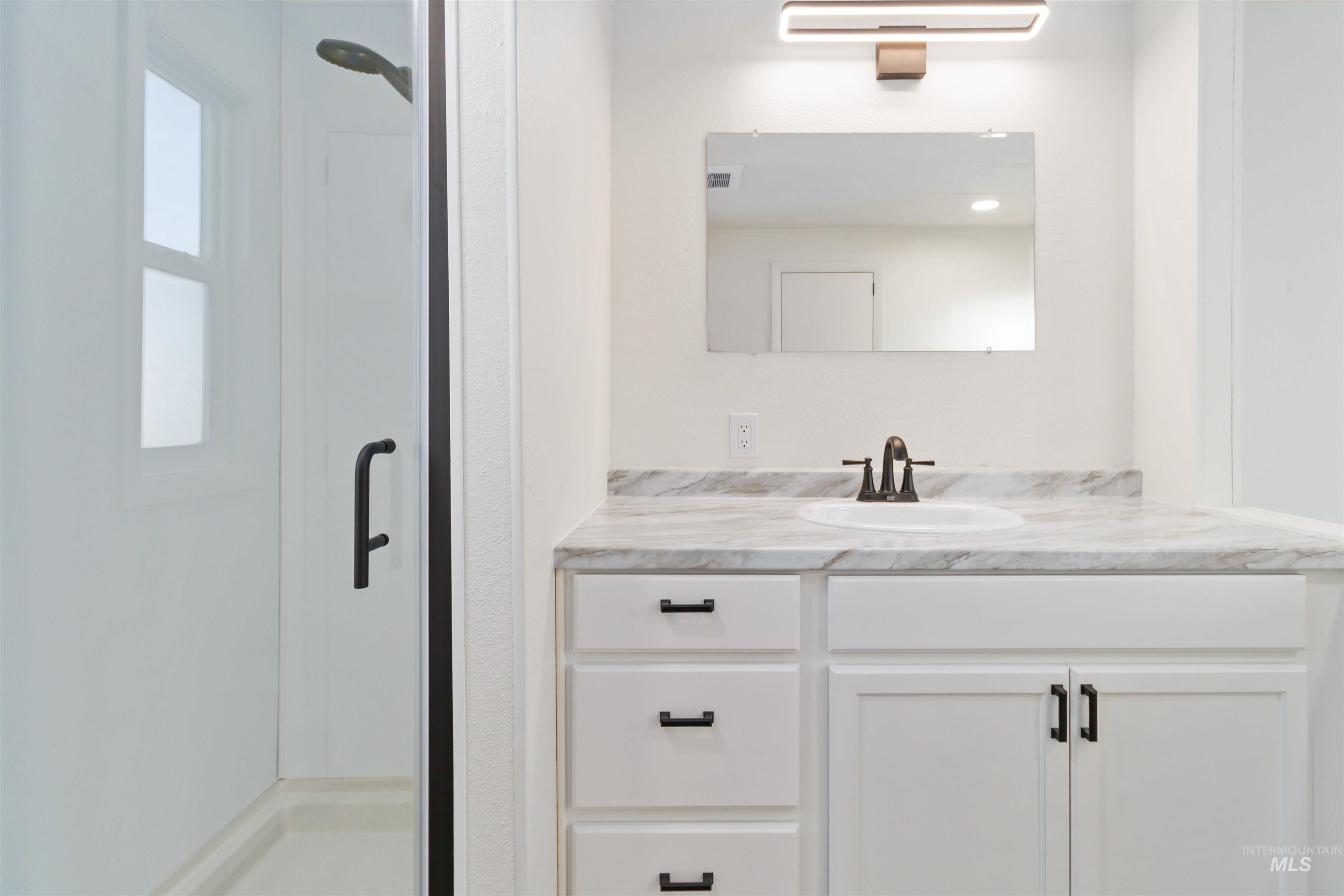 618 Empress St, Boise, Idaho 83713, 2 Bedrooms, 2 Bathrooms, Residential For Sale, Price $74,700,MLS 98971914