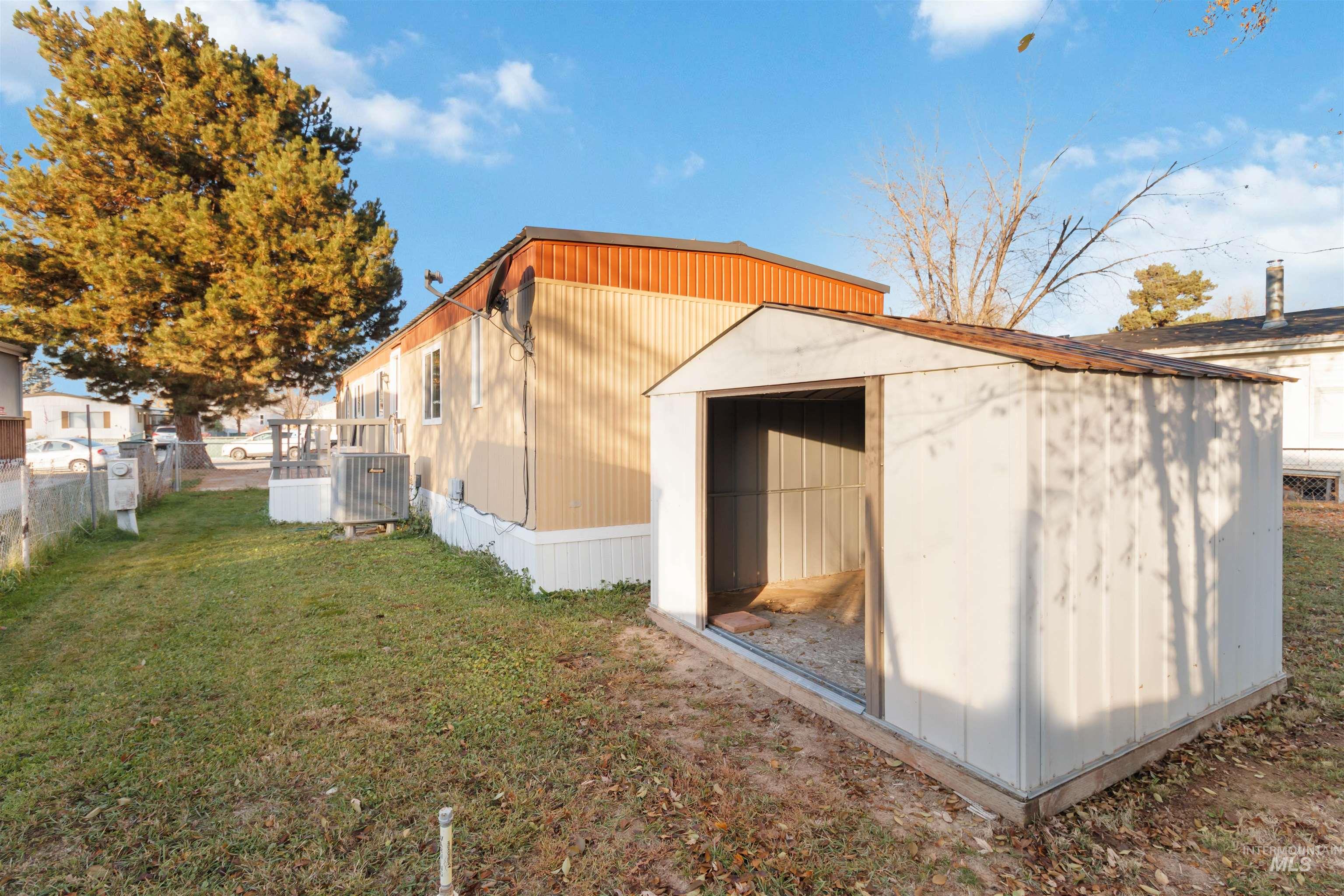 618 Empress St, Boise, Idaho 83713, 2 Bedrooms, 2 Bathrooms, Residential For Sale, Price $74,700,MLS 98971914