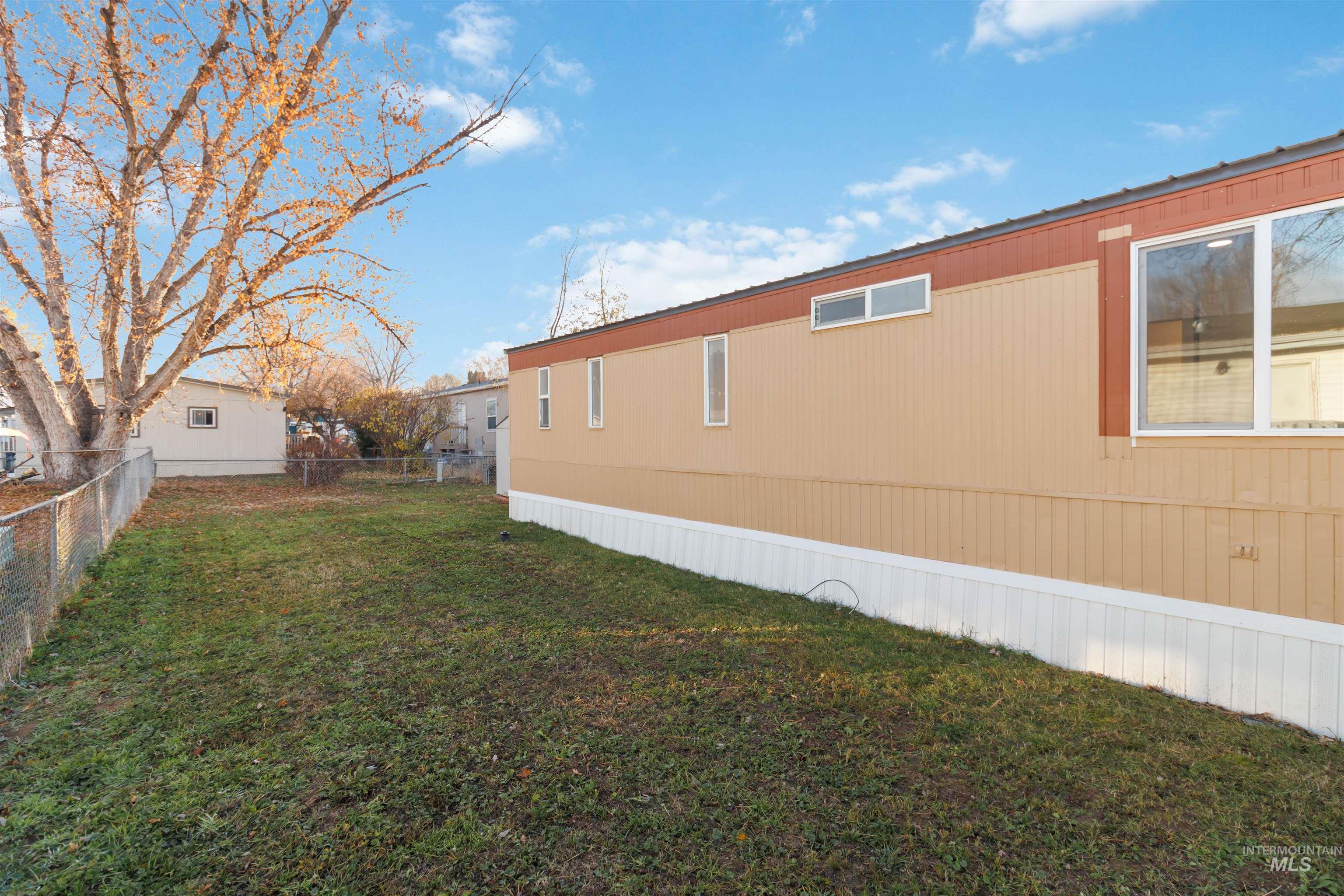 618 Empress St, Boise, Idaho 83713, 2 Bedrooms, 2 Bathrooms, Residential For Sale, Price $74,700,MLS 98971914