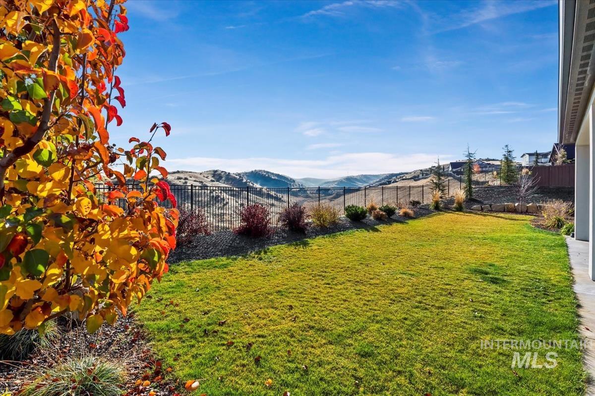 11350 N Elk Ridge Way, Boise, Idaho 83714-2419, 4 Bedrooms, 3.5 Bathrooms, Residential For Sale, Price $1,599,000, 98971915
