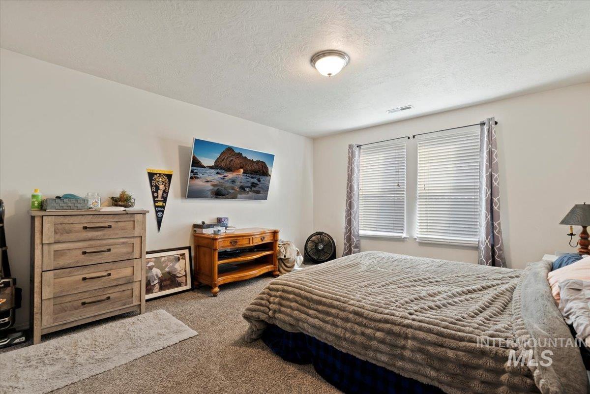 406 Bridgeport Ave, Caldwell, Idaho 83605, 4 Bedrooms, 2 Bathrooms, Residential For Sale, Price $360,000,MLS 98971916