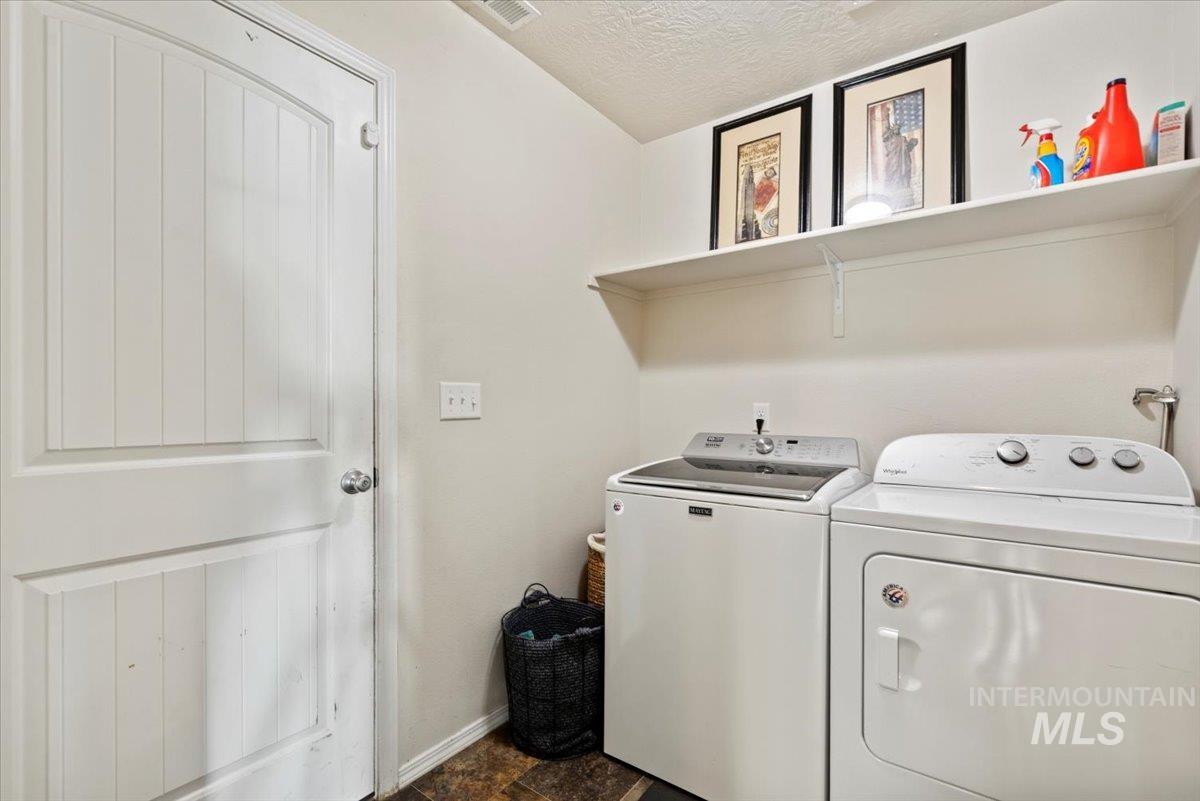 406 Bridgeport Ave, Caldwell, Idaho 83605, 4 Bedrooms, 2 Bathrooms, Residential For Sale, Price $360,000,MLS 98971916