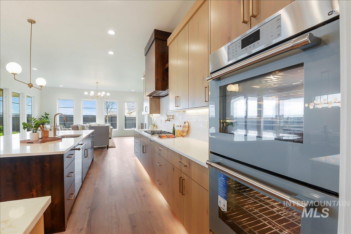 7633 W Lookout View Street, Meridian, Idaho 83646, 4 Bedrooms, 4 Bathrooms, Residential For Sale, Price $999,000,MLS 98971917