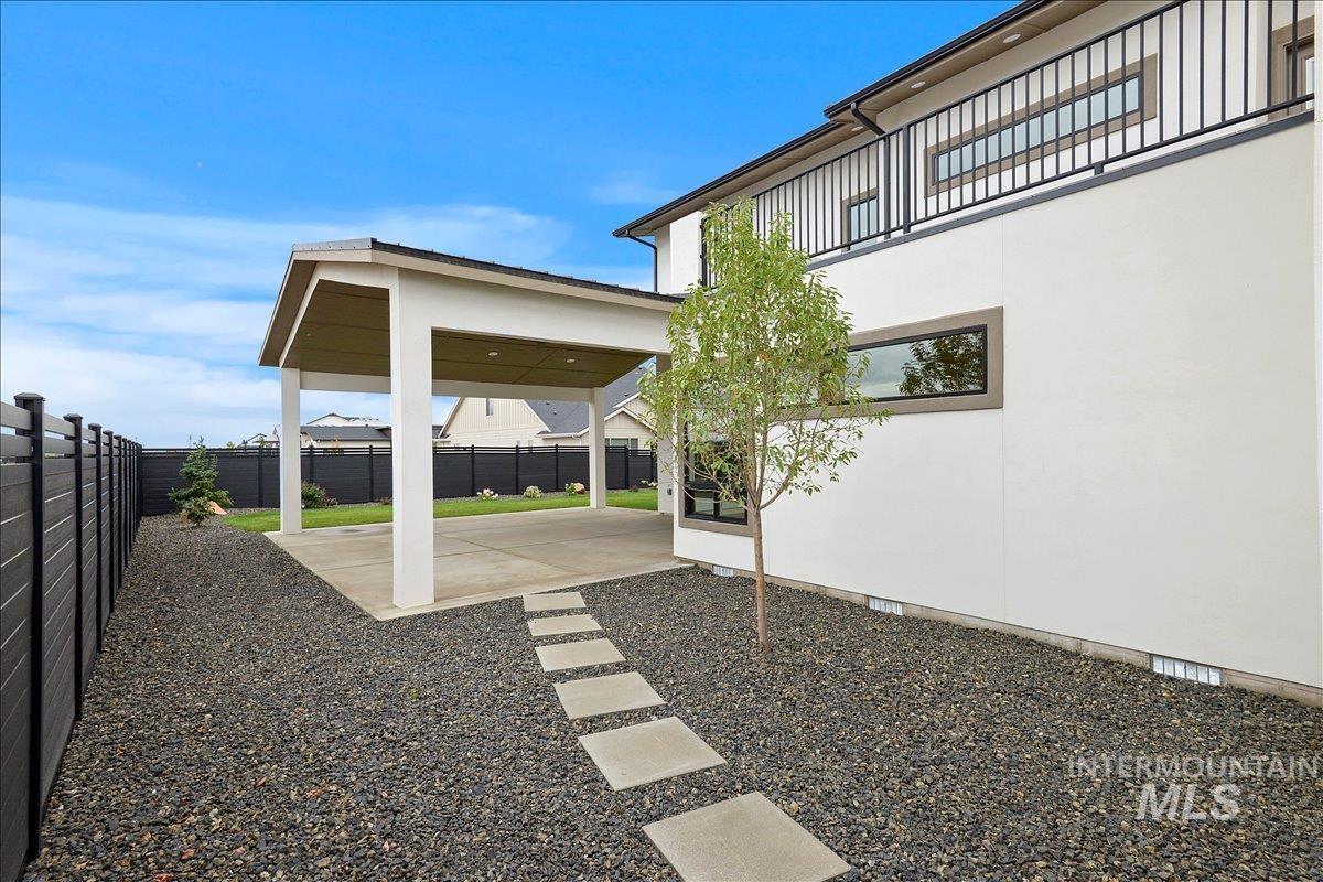 7633 W Lookout View Street, Meridian, Idaho 83646, 4 Bedrooms, 4 Bathrooms, Residential For Sale, Price $999,000,MLS 98971917