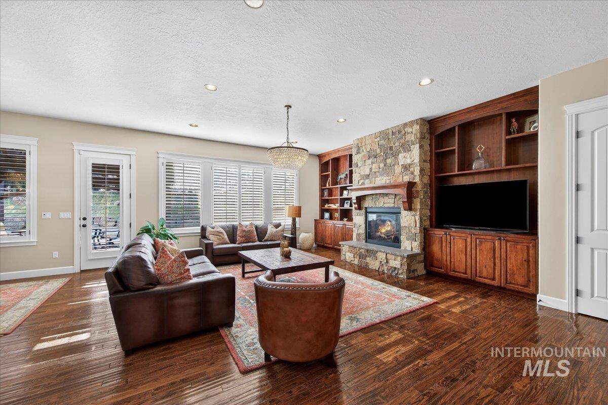 3494 S Sugar Loaf Pl, Eagle, Idaho 83616-6751, 4 Bedrooms, 2.5 Bathrooms, Residential For Sale, Price $1,549,999,MLS 98971918