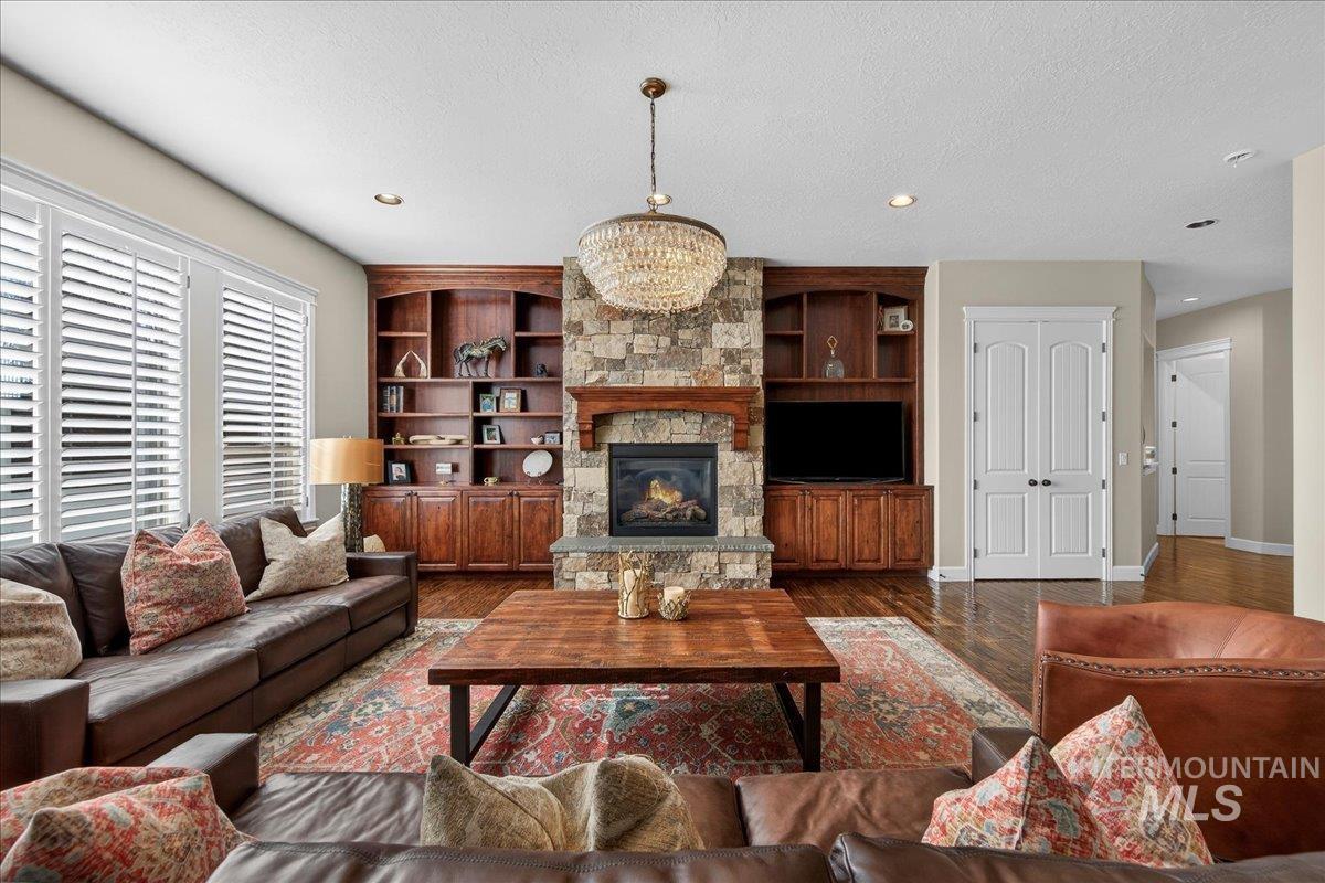 3494 S Sugar Loaf Pl, Eagle, Idaho 83616-6751, 4 Bedrooms, 2.5 Bathrooms, Residential For Sale, Price $1,549,999,MLS 98971918