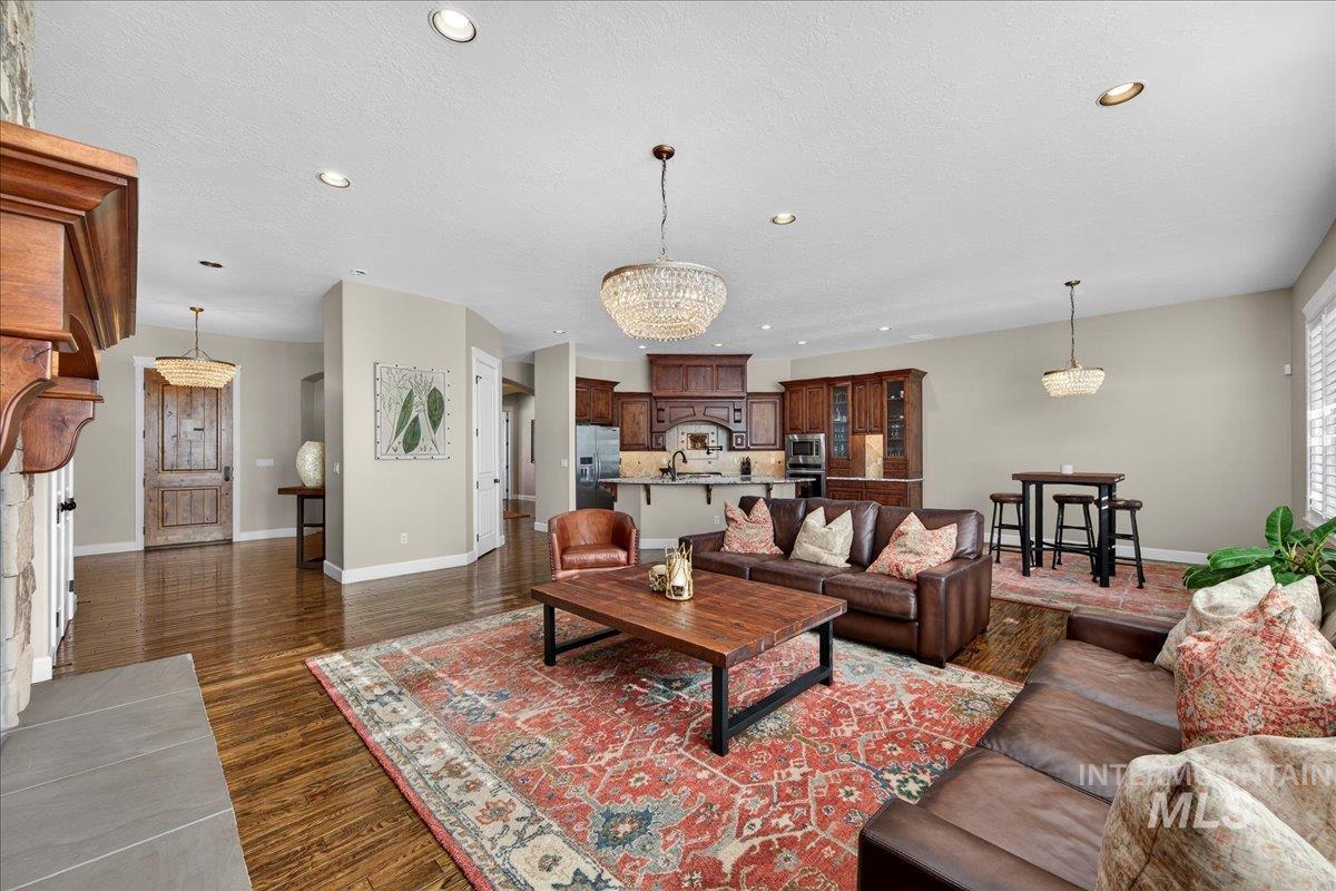 3494 S Sugar Loaf Pl, Eagle, Idaho 83616-6751, 4 Bedrooms, 2.5 Bathrooms, Residential For Sale, Price $1,549,999,MLS 98971918