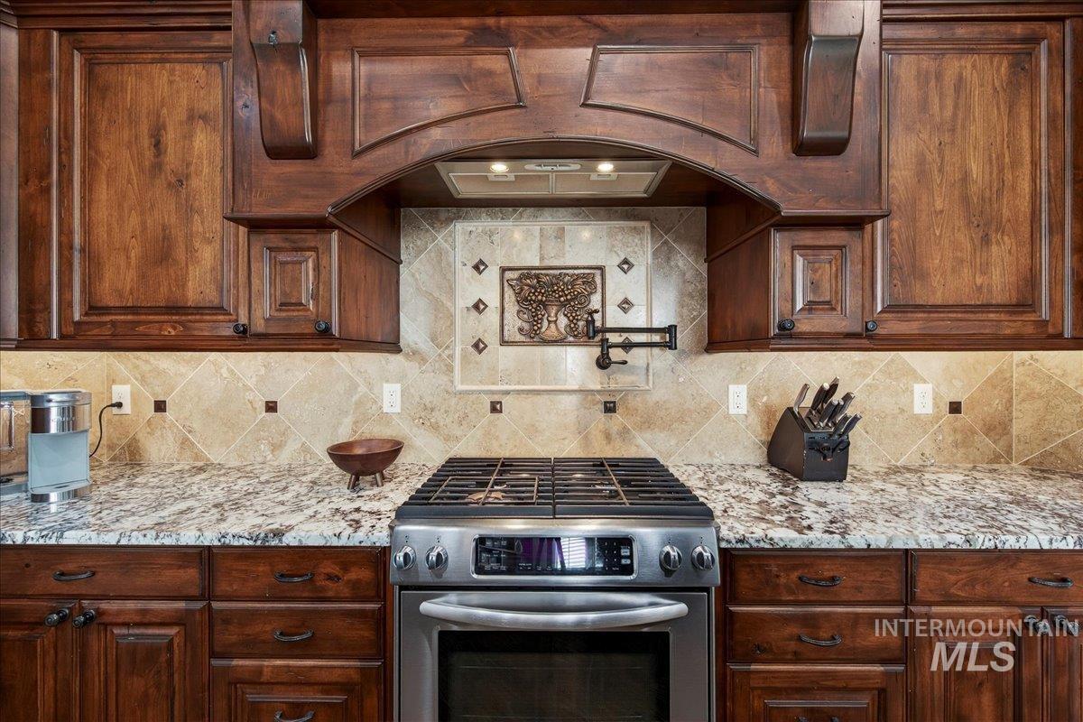 3494 S Sugar Loaf Pl, Eagle, Idaho 83616-6751, 4 Bedrooms, 2.5 Bathrooms, Residential For Sale, Price $1,549,999,MLS 98971918