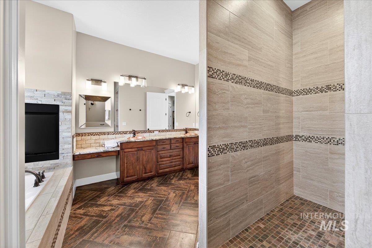 3494 S Sugar Loaf Pl, Eagle, Idaho 83616-6751, 4 Bedrooms, 2.5 Bathrooms, Residential For Sale, Price $1,549,999,MLS 98971918