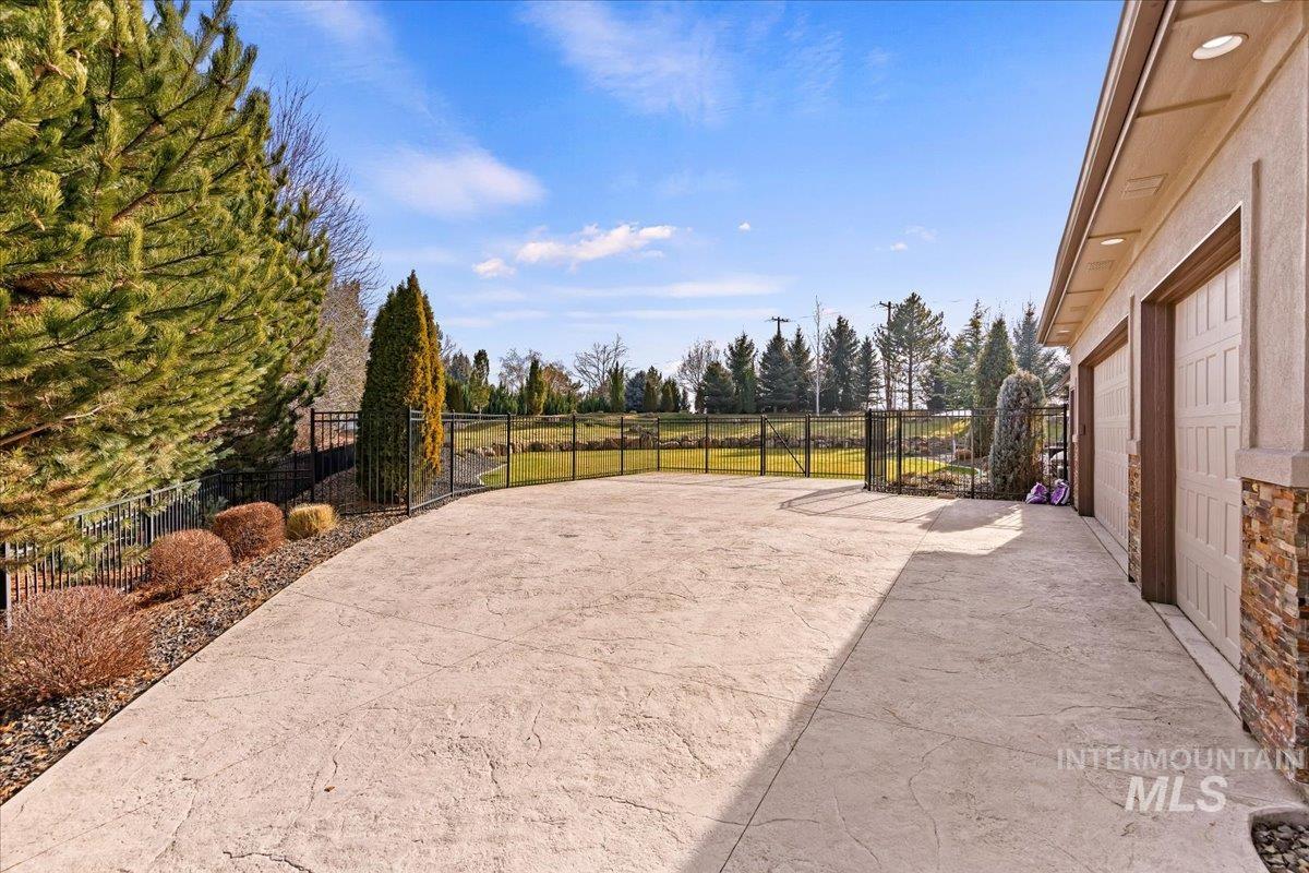 3494 S Sugar Loaf Pl, Eagle, Idaho 83616-6751, 4 Bedrooms, 2.5 Bathrooms, Residential For Sale, Price $1,549,999,MLS 98971918