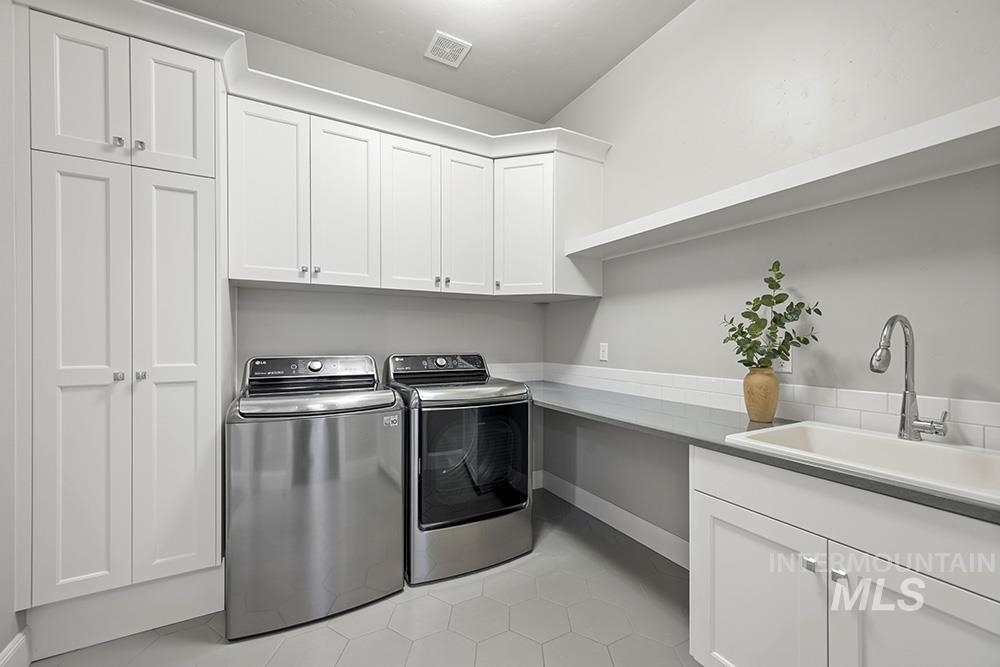 844 S Lake Pointe Way, Eagle, Idaho 83616, 4 Bedrooms, 4 Bathrooms, Residential For Sale, Price $1,599,000,MLS 98971919