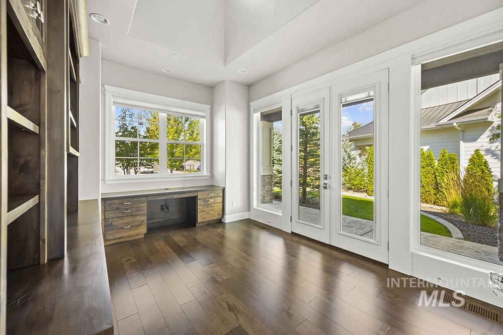 844 S Lake Pointe Way, Eagle, Idaho 83616, 4 Bedrooms, 4 Bathrooms, Residential For Sale, Price $1,599,000,MLS 98971919