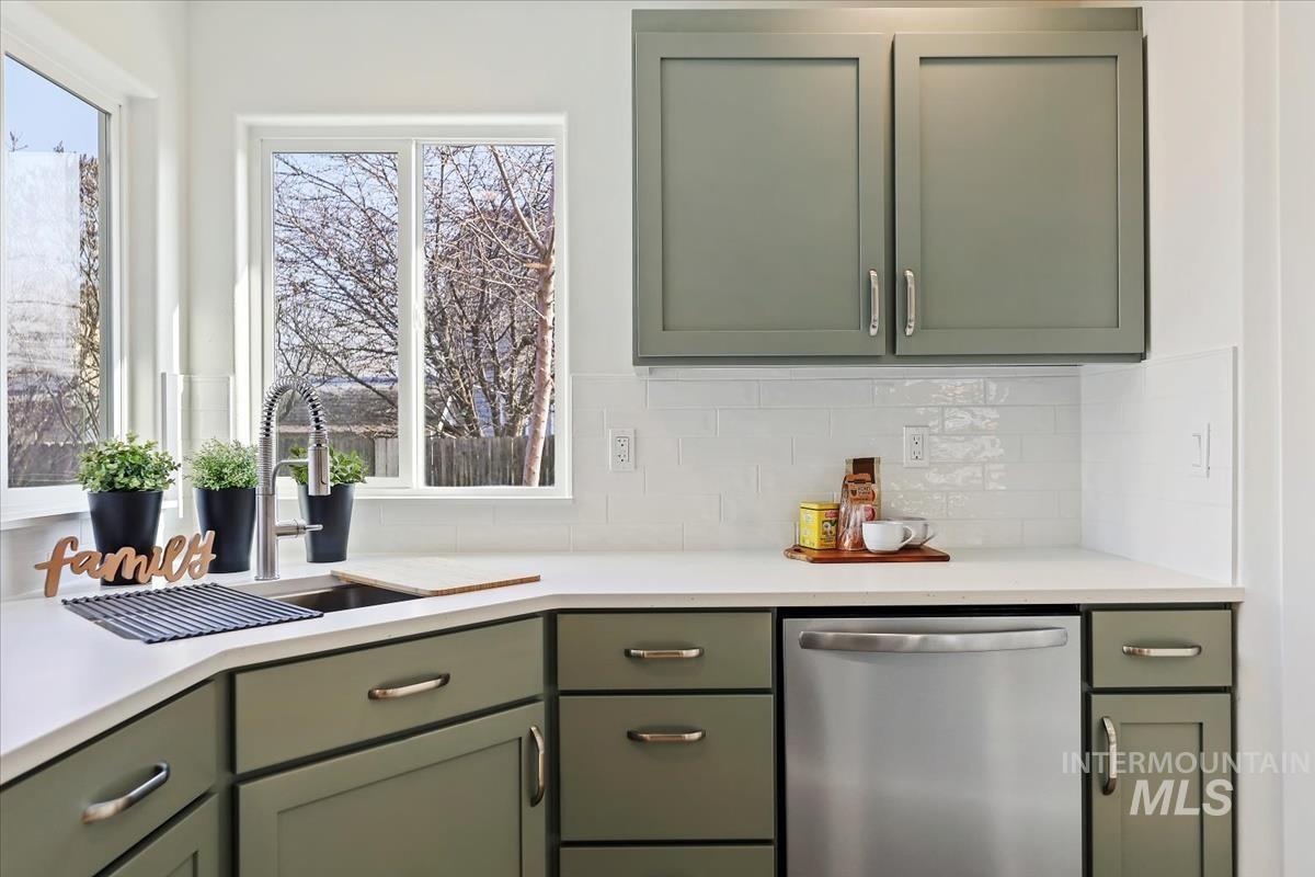 20538 Whitman Ave, Caldwell, Idaho 83605, 5 Bedrooms, 3 Bathrooms, Residential For Sale, Price $474,700,MLS 98971920