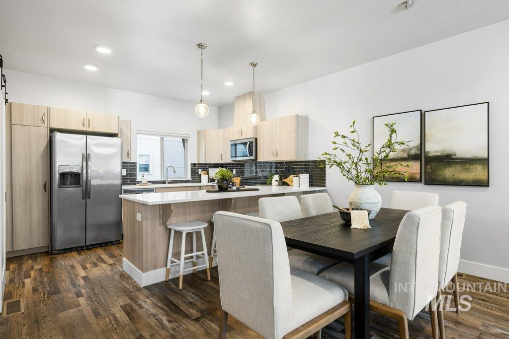 4218 N Freeride Ln, Garden City, Idaho 83714, 3 Bedrooms, 3.5 Bathrooms, Residential For Sale, Price $524,000,MLS 98971923