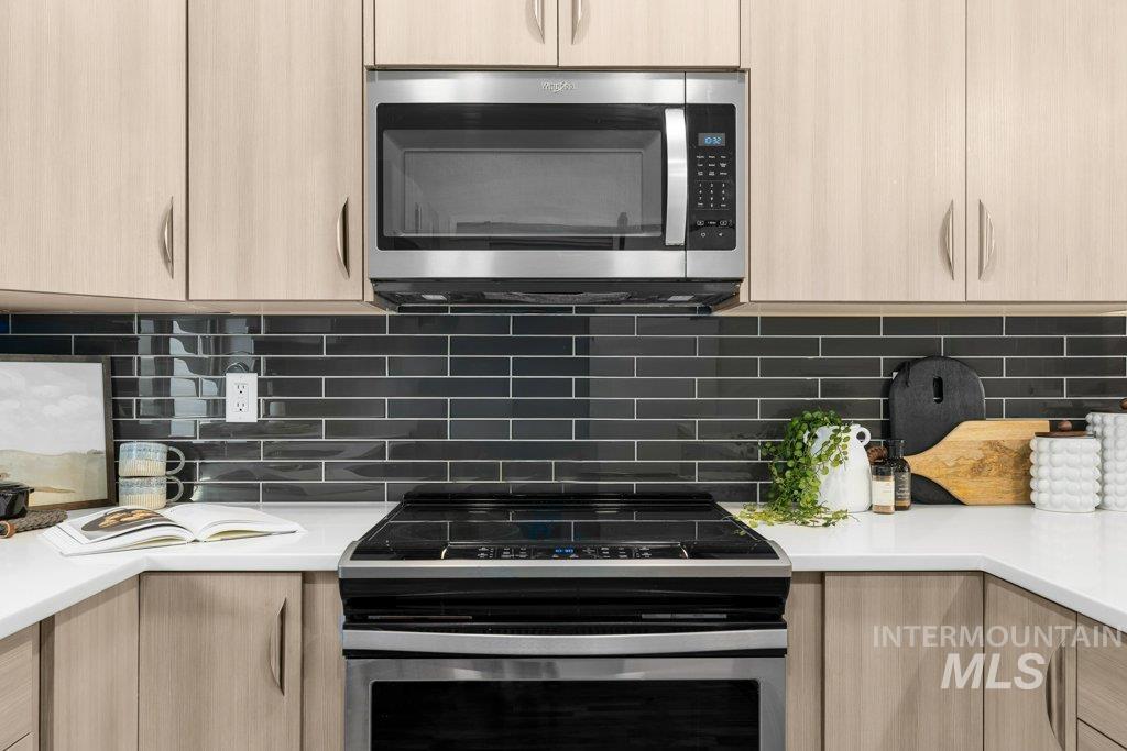 4218 N Freeride Ln, Garden City, Idaho 83714, 3 Bedrooms, 3.5 Bathrooms, Residential For Sale, Price $524,000,MLS 98971923