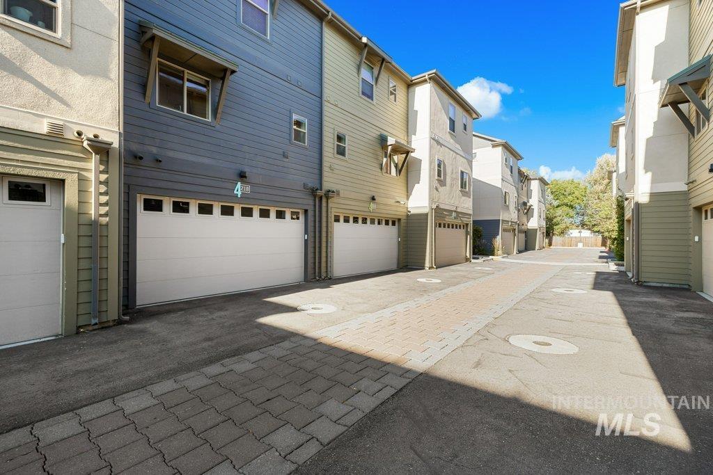 4218 N Freeride Ln, Garden City, Idaho 83714, 3 Bedrooms, 3.5 Bathrooms, Residential For Sale, Price $524,000,MLS 98971923