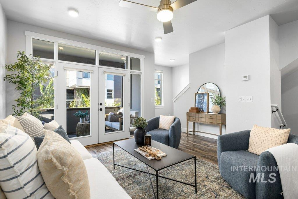 4218 N Freeride Ln, Garden City, Idaho 83714, 3 Bedrooms, 3.5 Bathrooms, Residential For Sale, Price $524,000,MLS 98971923