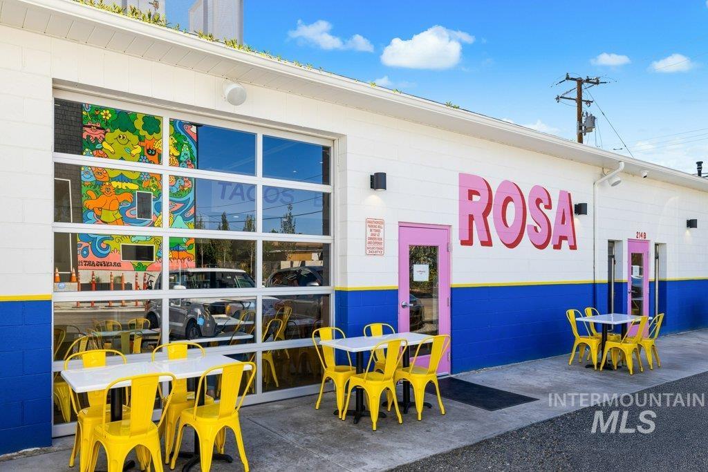 4218 N Freeride Ln, Garden City, Idaho 83714, 3 Bedrooms, 3.5 Bathrooms, Residential For Sale, Price $524,000,MLS 98971923