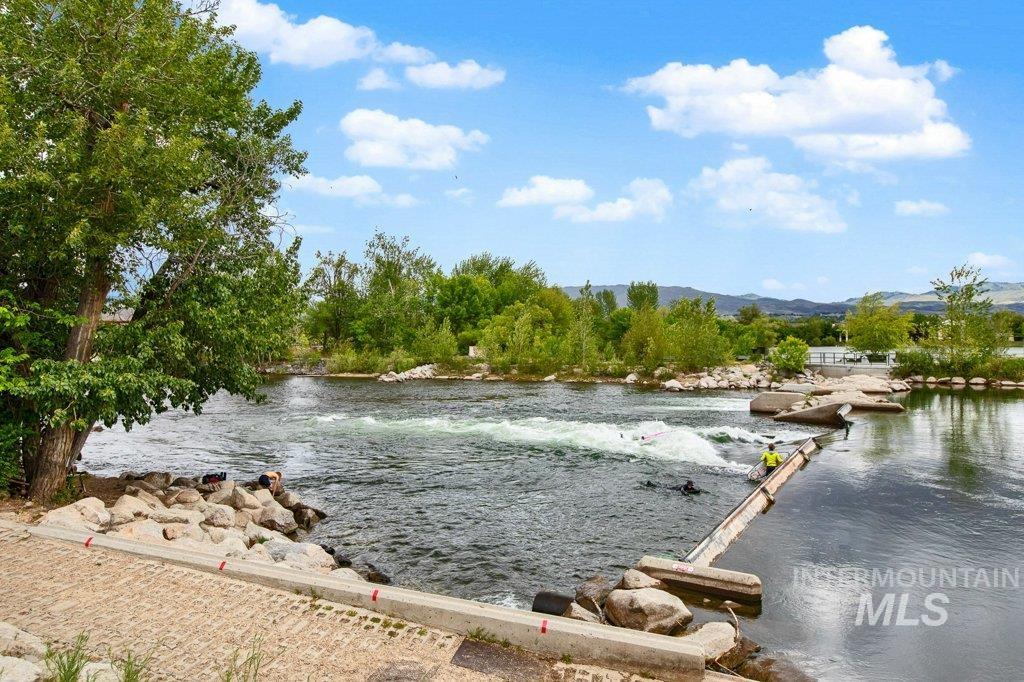 4218 N Freeride Ln, Garden City, Idaho 83714, 3 Bedrooms, 3.5 Bathrooms, Residential For Sale, Price $524,000,MLS 98971923