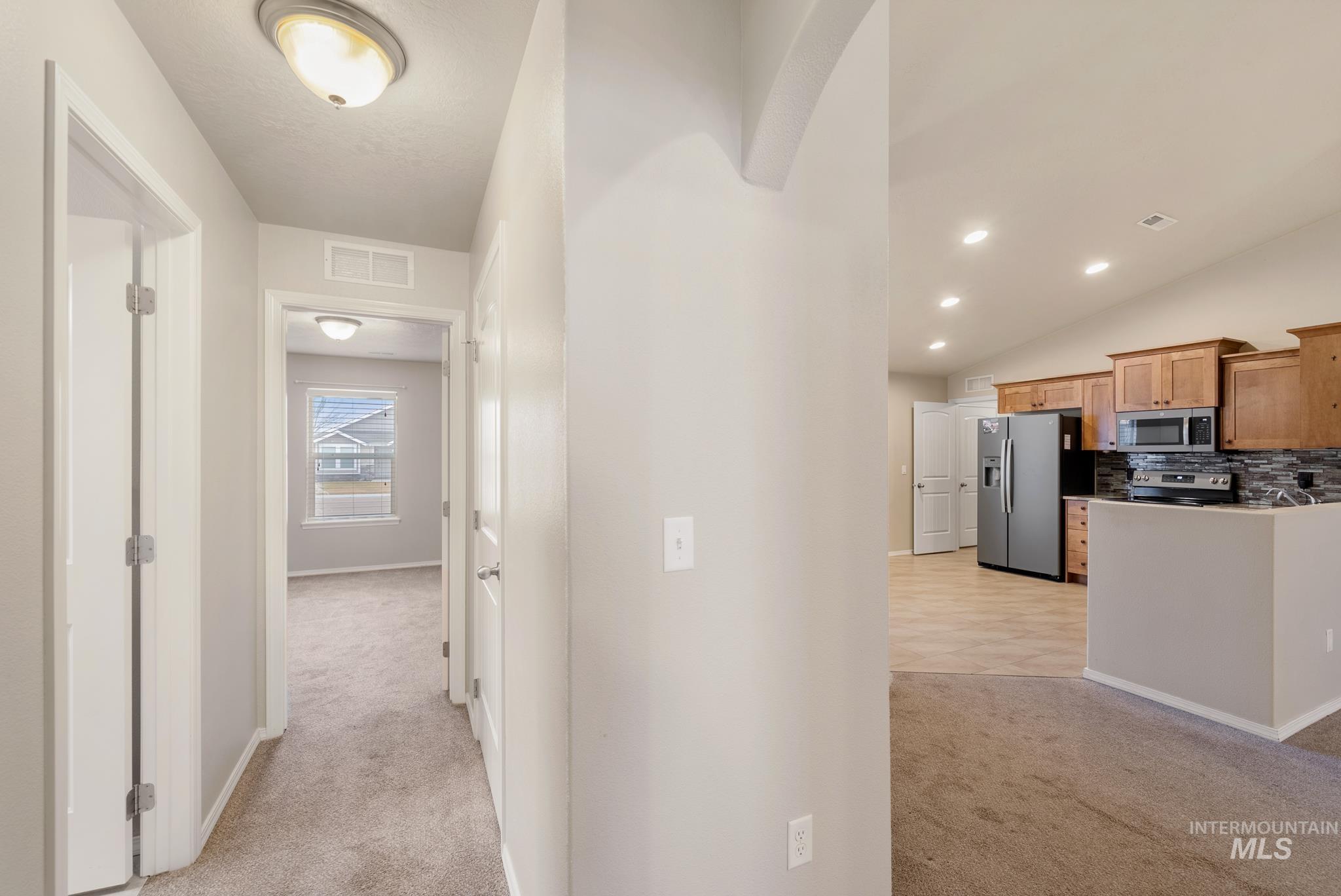 19081 Harley Way, Caldwell, Idaho 83605, 3 Bedrooms, 2 Bathrooms, Residential For Sale, Price $384,999,MLS 98971924