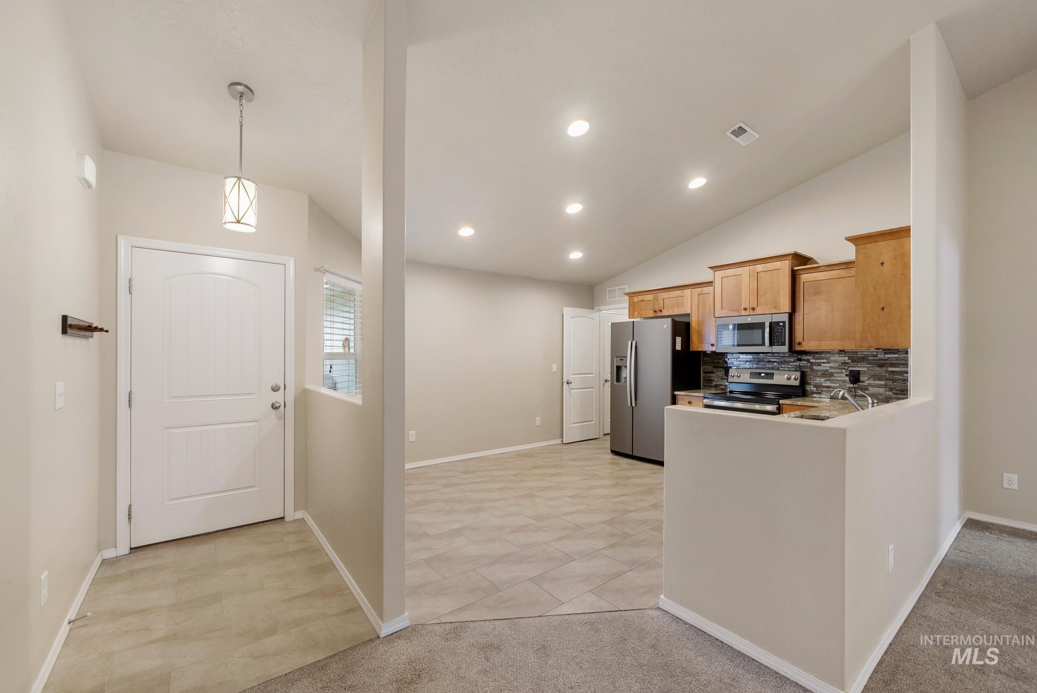 19081 Harley Way, Caldwell, Idaho 83605, 3 Bedrooms, 2 Bathrooms, Residential For Sale, Price $384,999,MLS 98971924