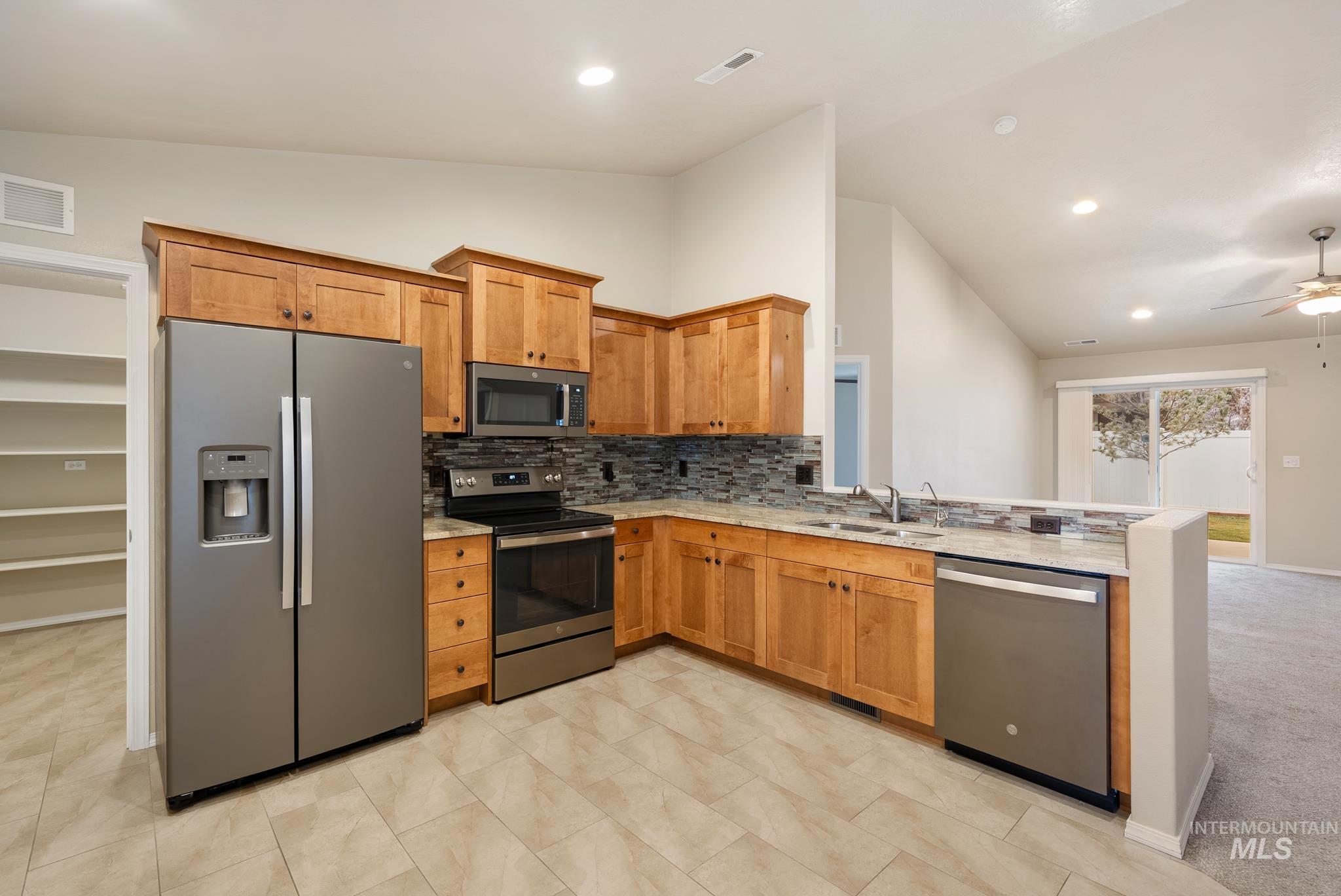 19081 Harley Way, Caldwell, Idaho 83605, 3 Bedrooms, 2 Bathrooms, Residential For Sale, Price $384,999,MLS 98971924