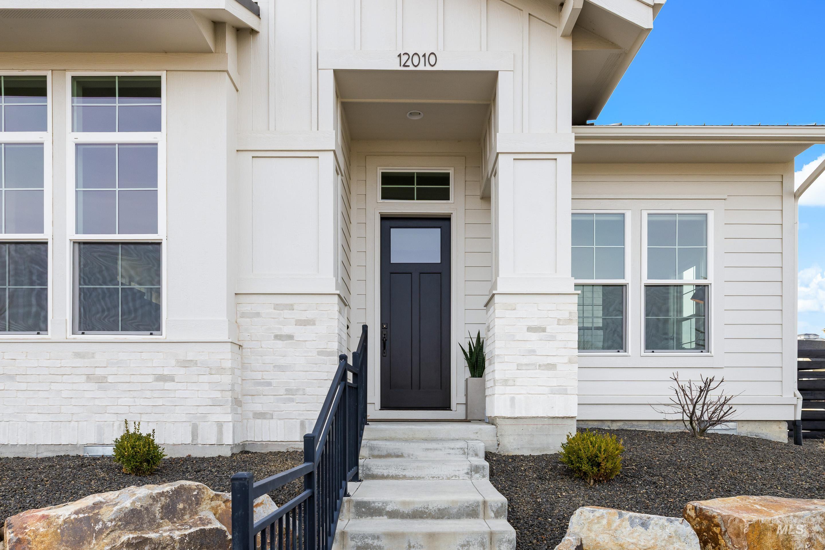 12010 N Horse Collar Way, Boise, Idaho 83714, 3 Bedrooms, 2.5 Bathrooms, Residential For Sale, Price $739,000,MLS 98971925