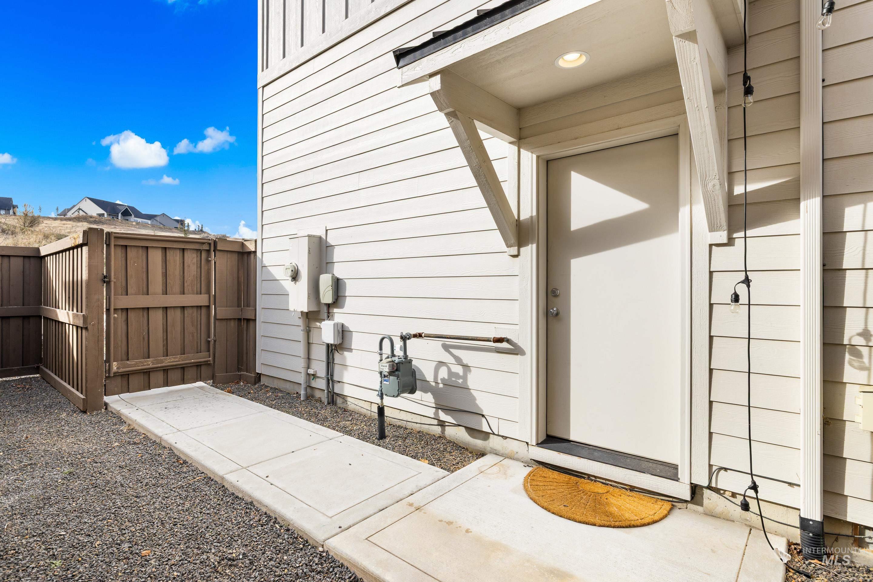 12010 N Horse Collar Way, Boise, Idaho 83714, 3 Bedrooms, 2.5 Bathrooms, Residential For Sale, Price $739,000,MLS 98971925