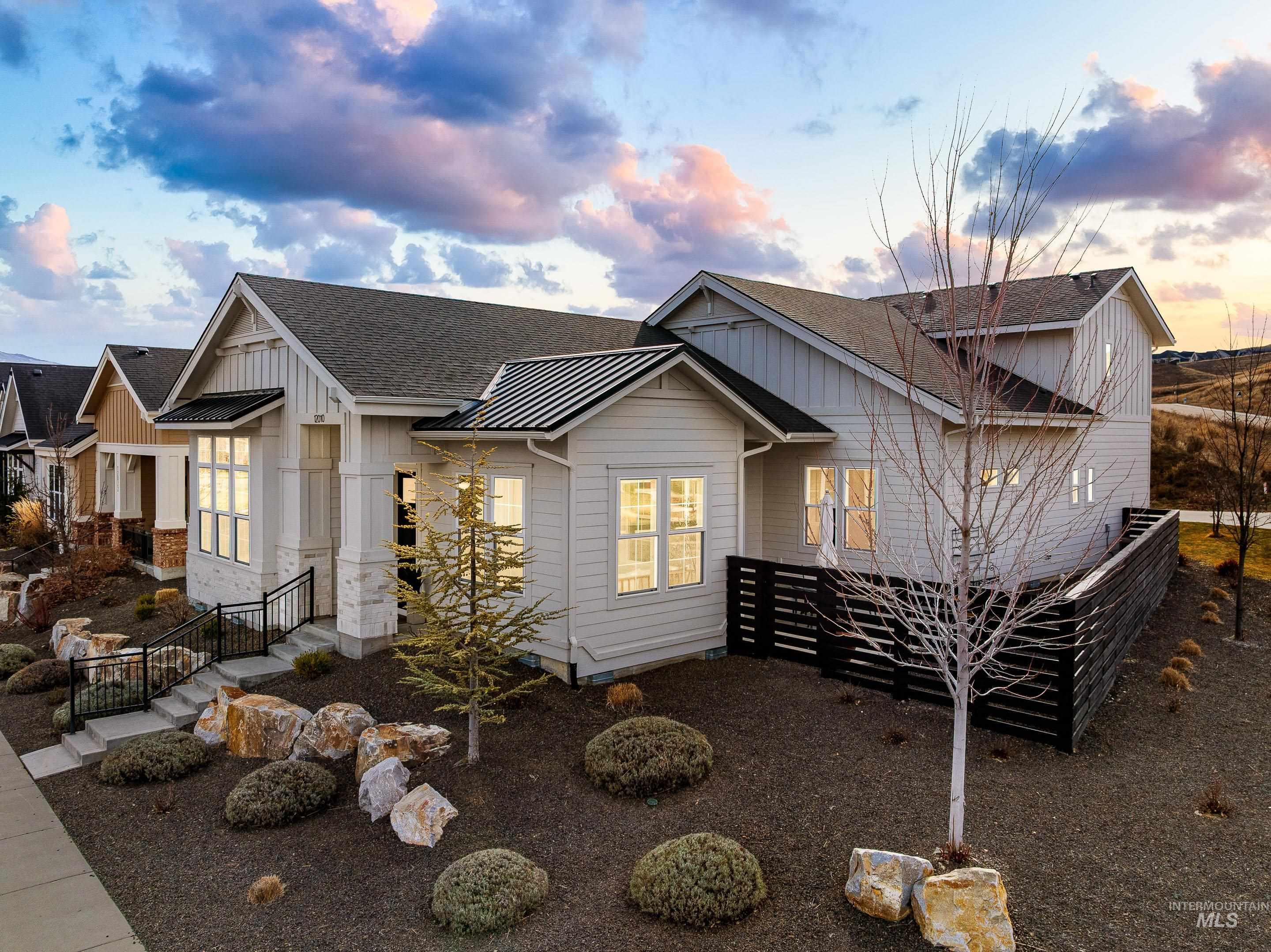 12010 N Horse Collar Way, Boise, Idaho 83714, 3 Bedrooms, 2.5 Bathrooms, Residential For Sale, Price $739,000,MLS 98971925