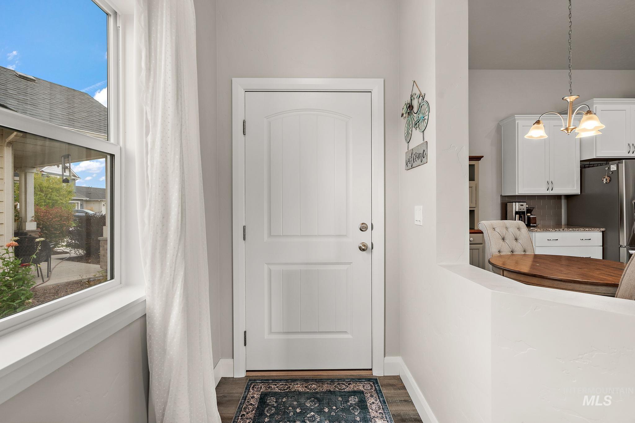 4725 N Mallorca Way, Meridian, Idaho 83646, 3 Bedrooms, 2 Bathrooms, Residential For Sale, Price $429,900,MLS 98971926