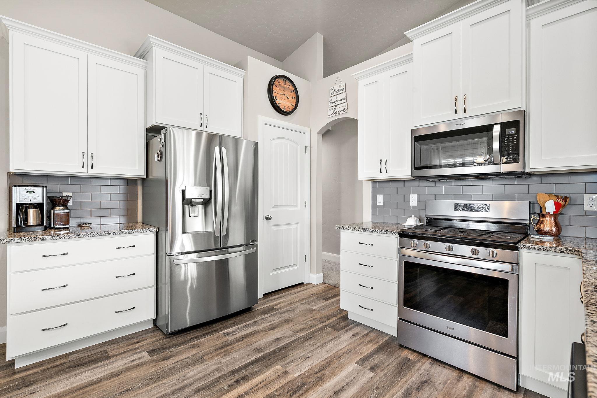 4725 N Mallorca Way, Meridian, Idaho 83646, 3 Bedrooms, 2 Bathrooms, Residential For Sale, Price $429,900,MLS 98971926